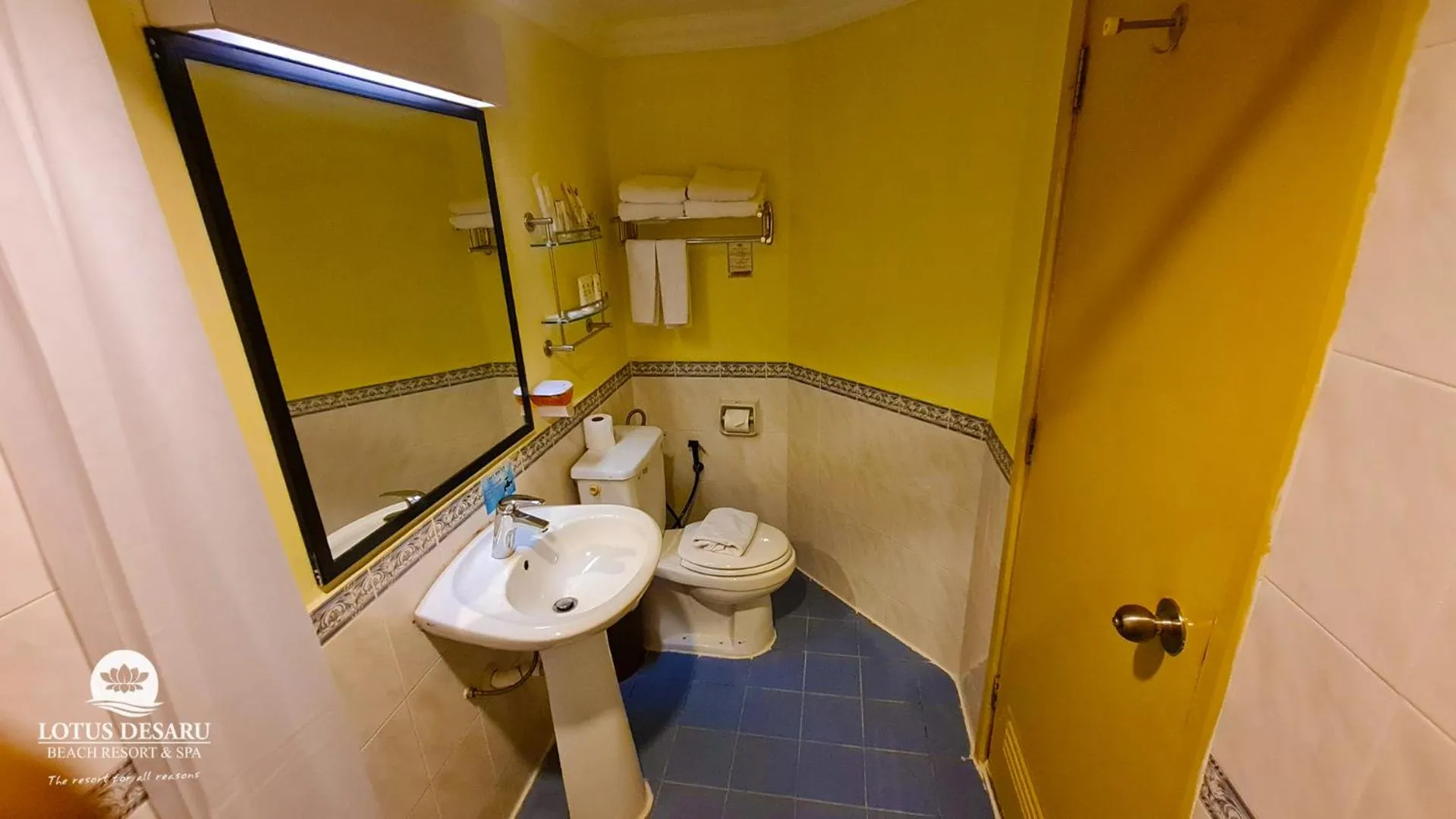 Shower in Lotus Desaru Beach Resort & Spa