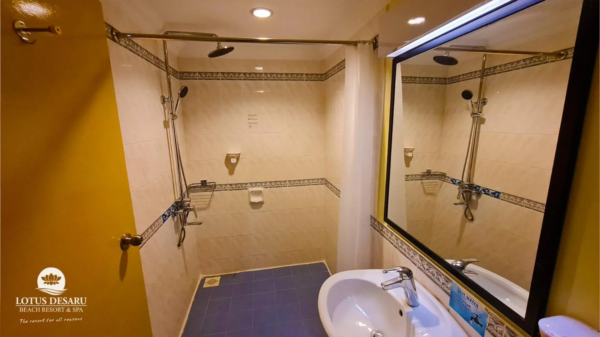 Shower in Lotus Desaru Beach Resort & Spa