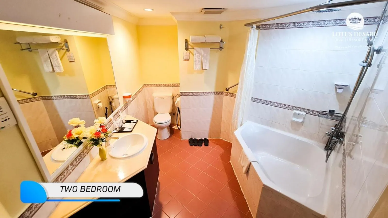 Shower in Lotus Desaru Beach Resort & Spa