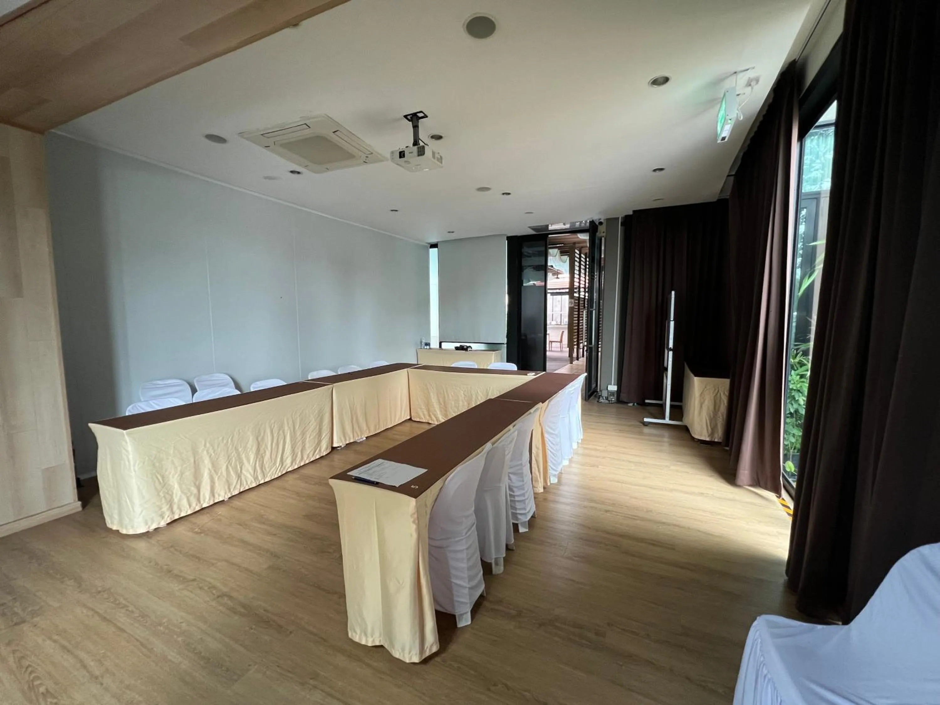 Meeting/conference room in Glai Gan Place Hotel
