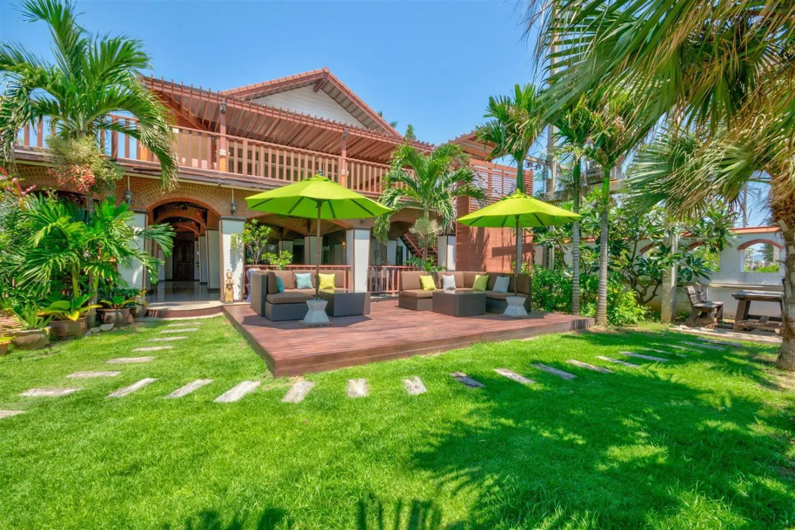 Patio in Palm Beach Resort