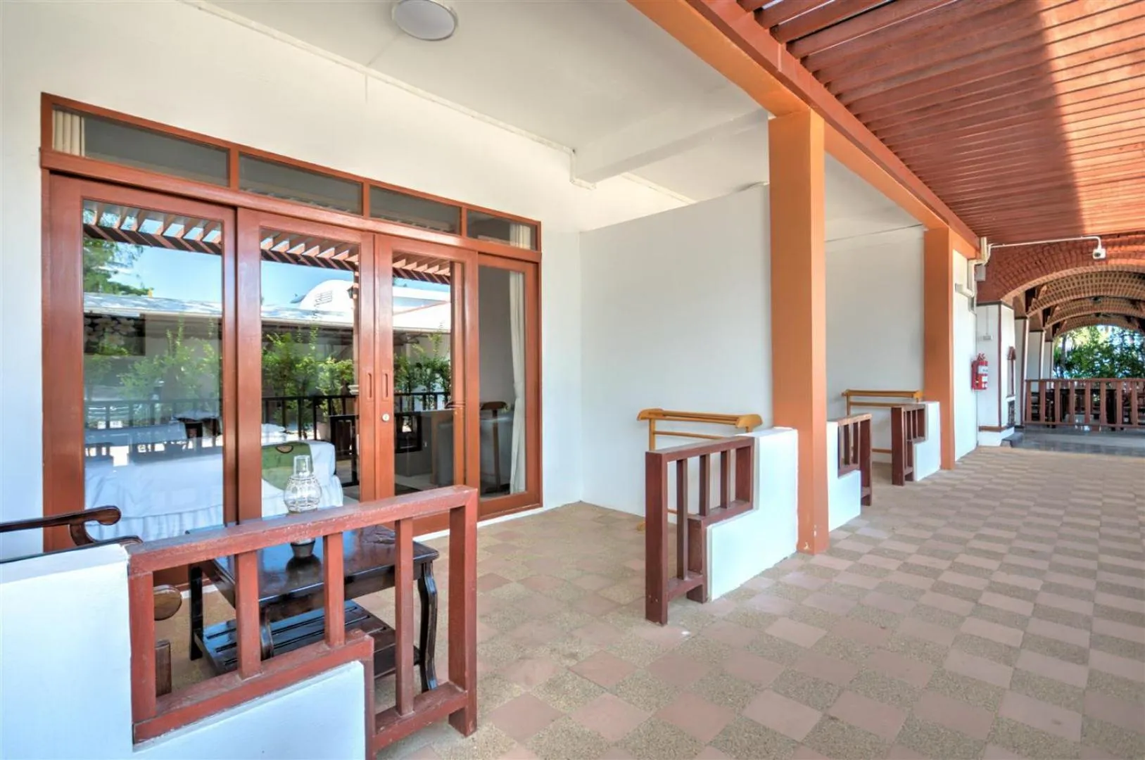 Area and facilities in Palm Beach Resort