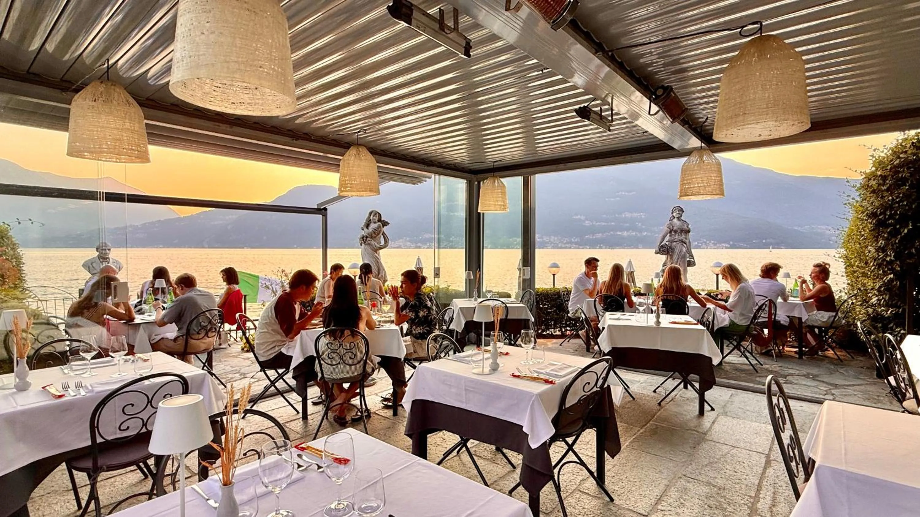 Restaurant/places to eat in Hotel Meridiana