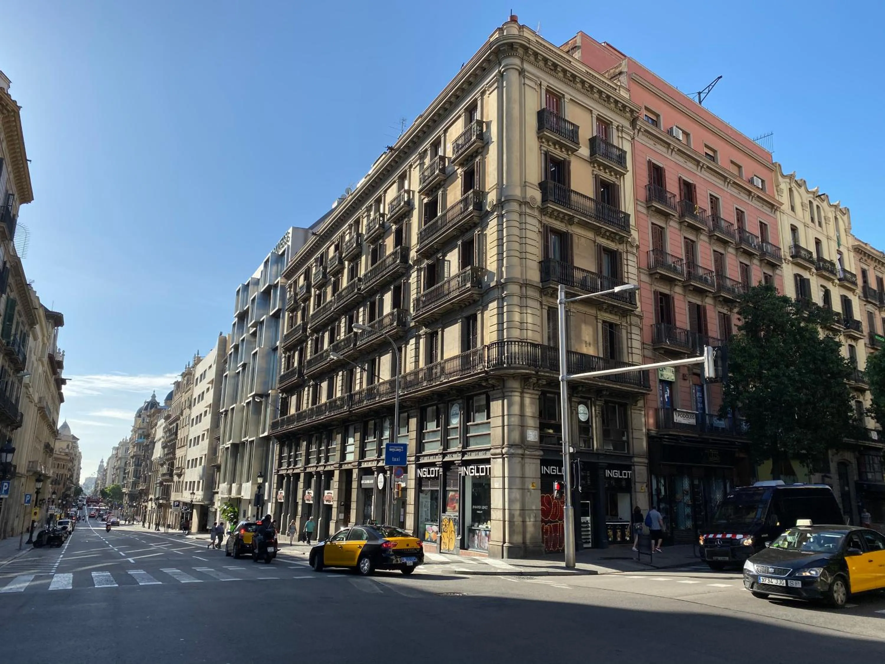 Facade/entrance in Fontanella Green House
