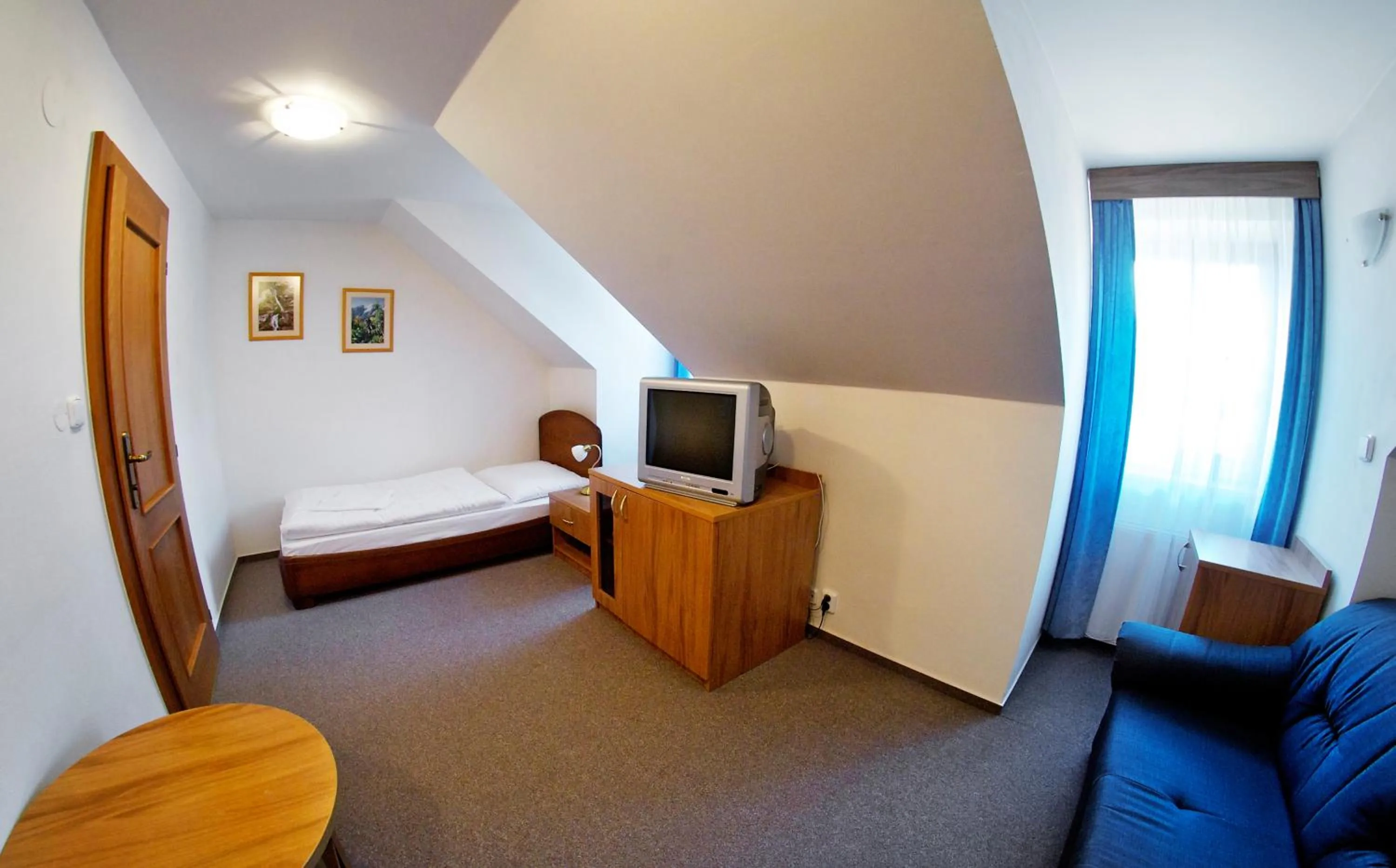 Bed in Kastiel Lucivna