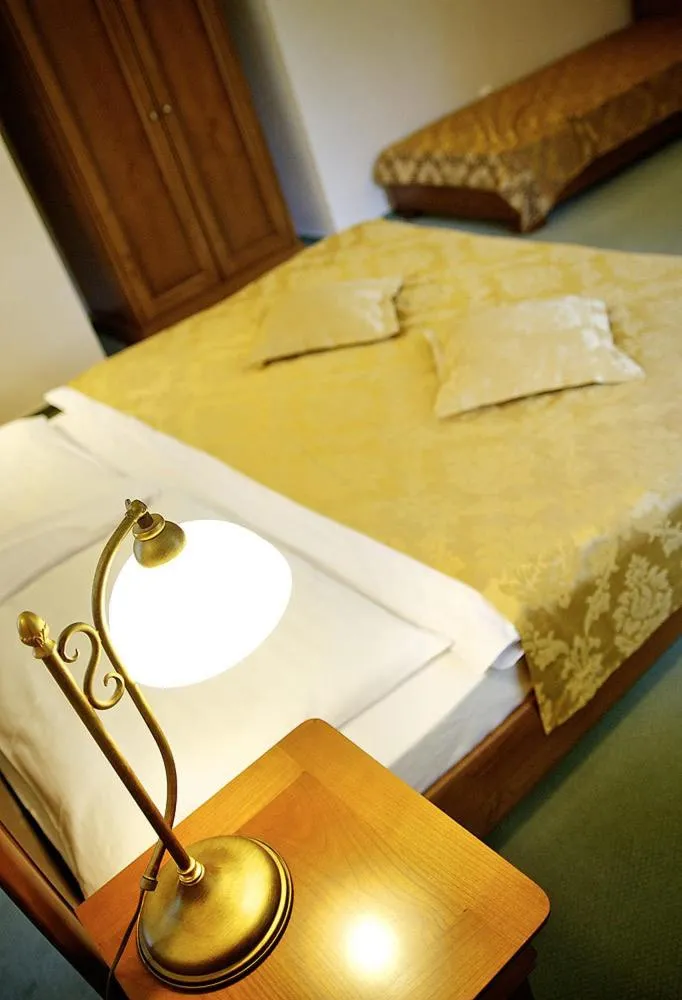 Bed in Kastiel Lucivna