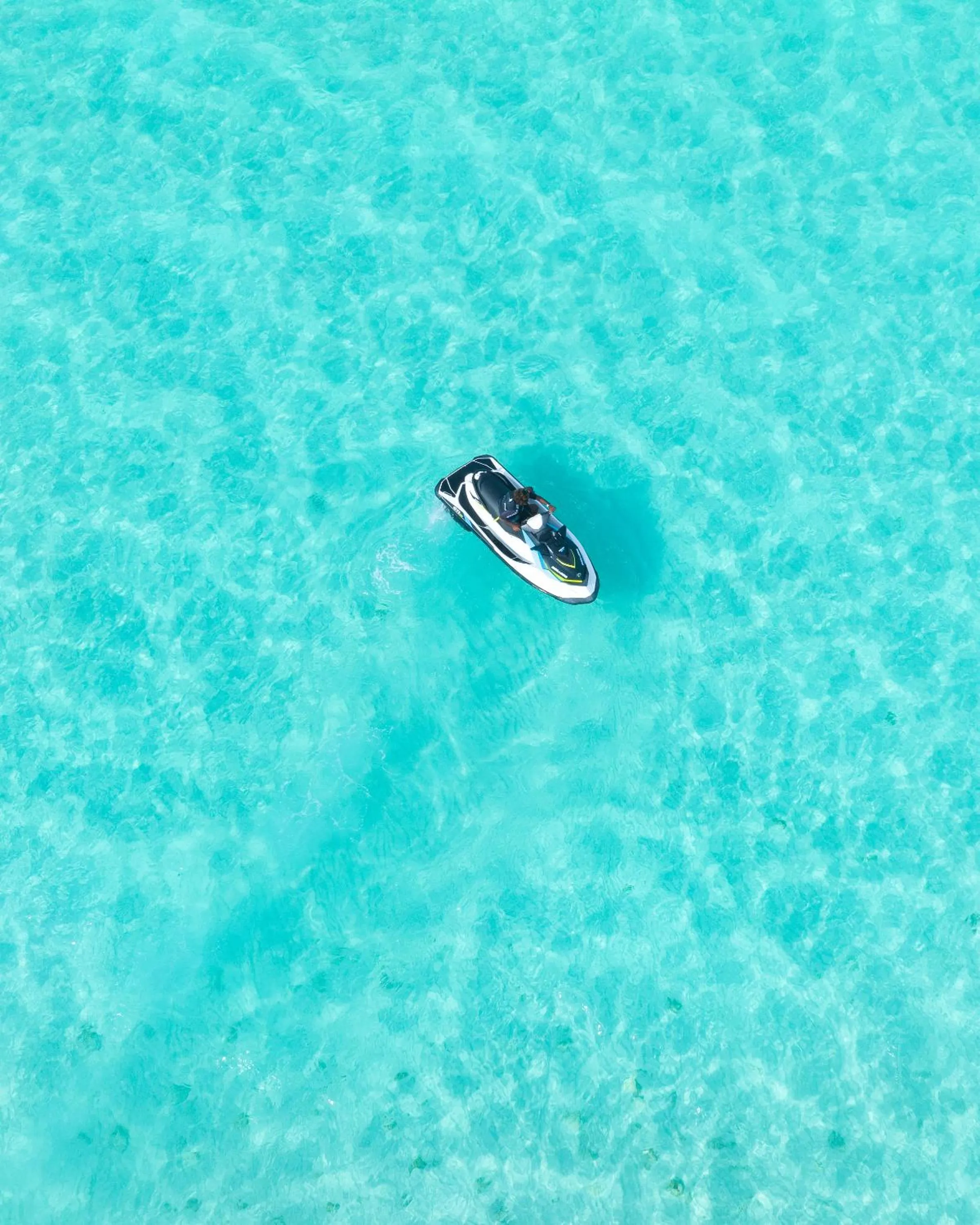 Day in Araamu Hotels Maldives at Dhiffushi