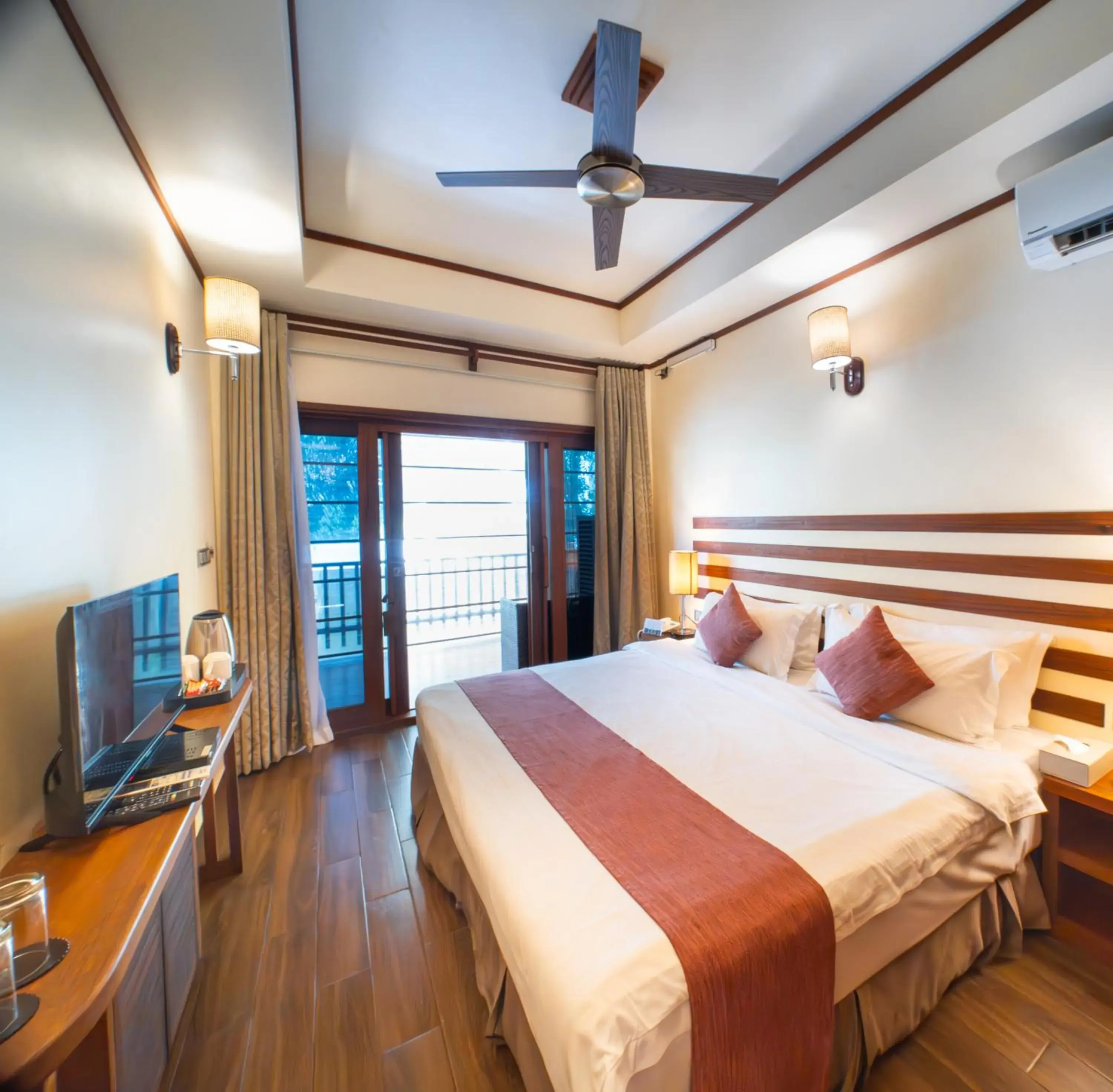 Deluxe Double or Twin Room with Balcony & Island View in Araamu Hotels Maldives at Dhiffushi Deluxe Double or Twin Room with Balcony & Island View in Araamu Hotels Maldives at Dhiffushi