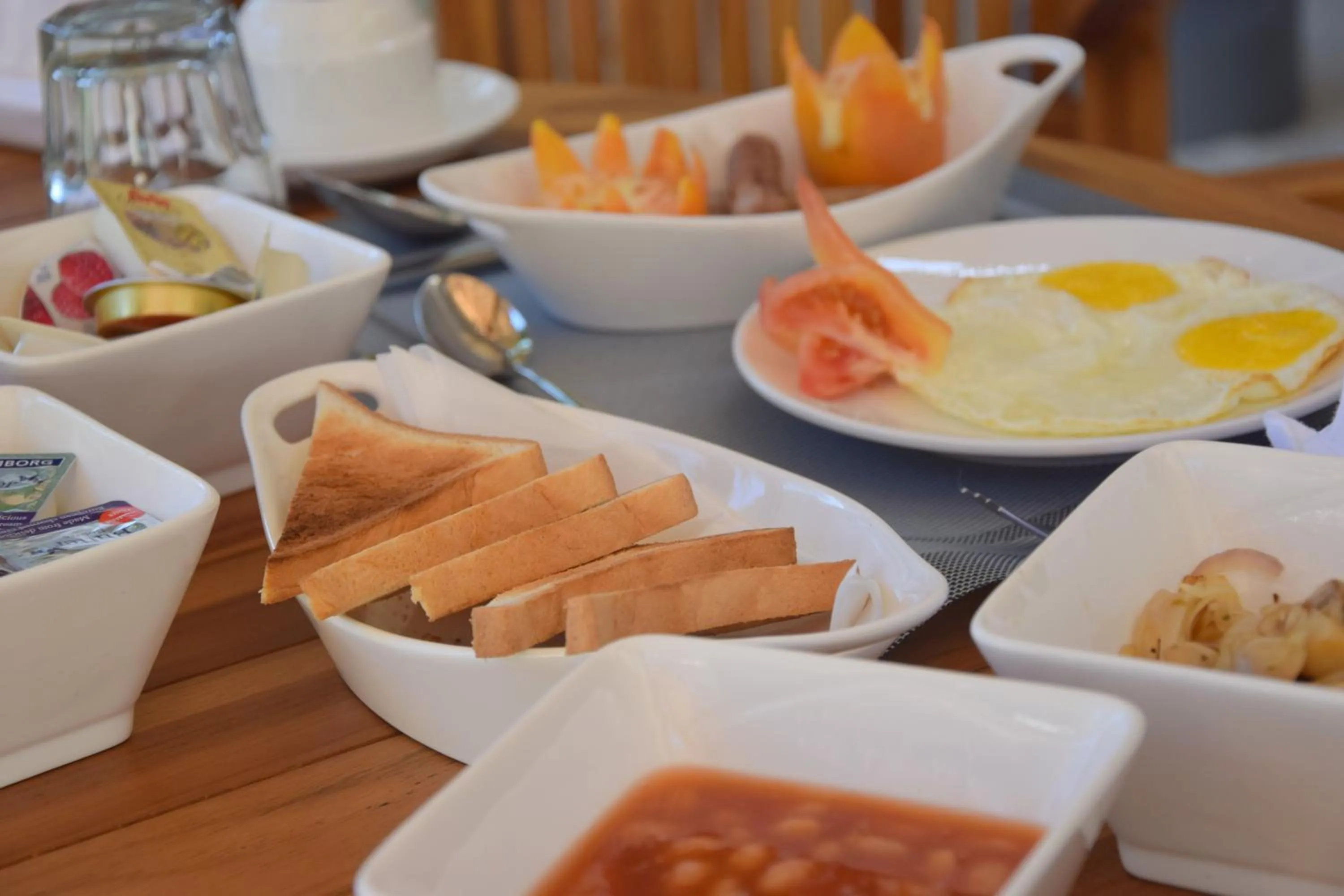 Breakfast in Araamu Hotels Maldives at Dhiffushi