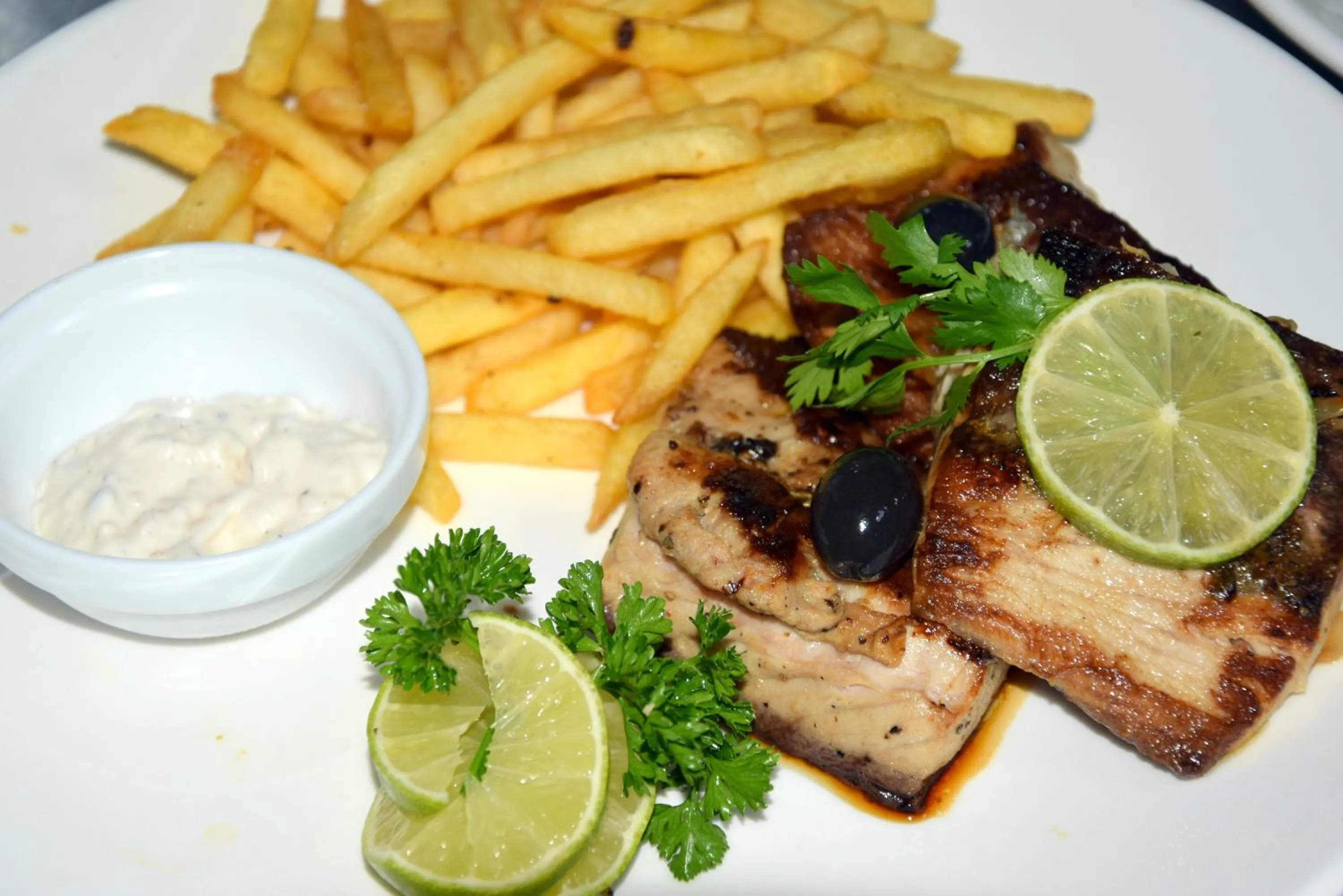 Food and drinks in Araamu Hotels Maldives at Dhiffushi