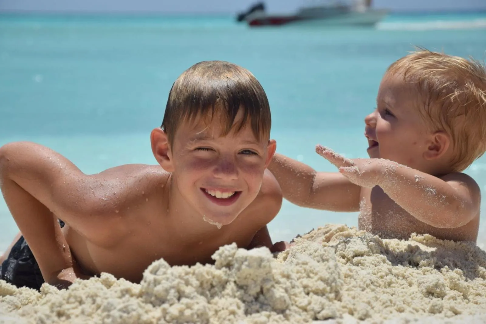 Day in Araamu Hotels Maldives at Dhiffushi