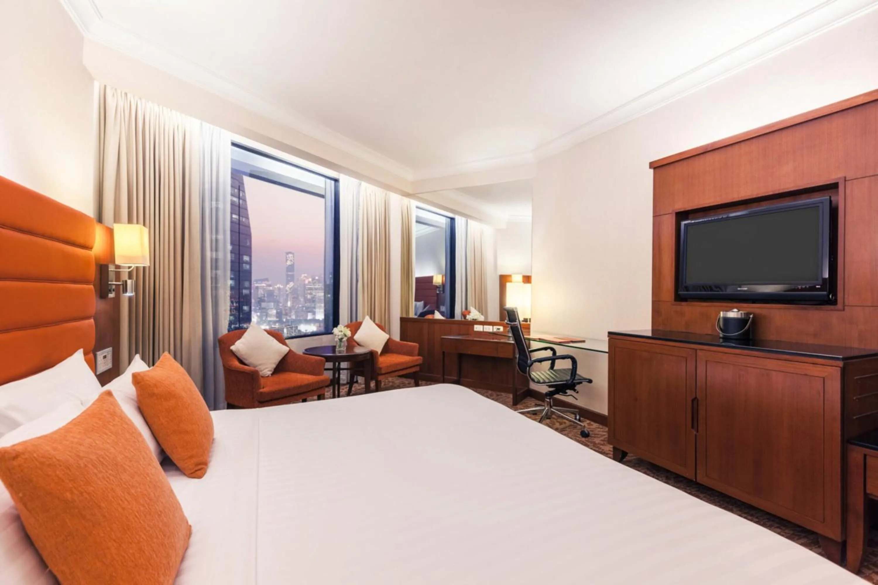 Superior King Room in Rembrandt Hotel Bangkok