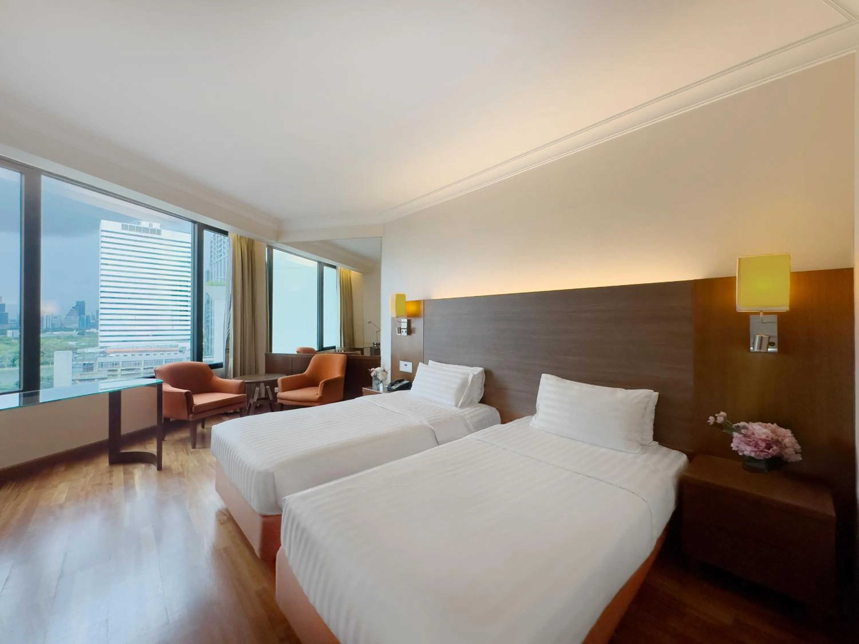 Deluxe Twin Room in Rembrandt Hotel Bangkok