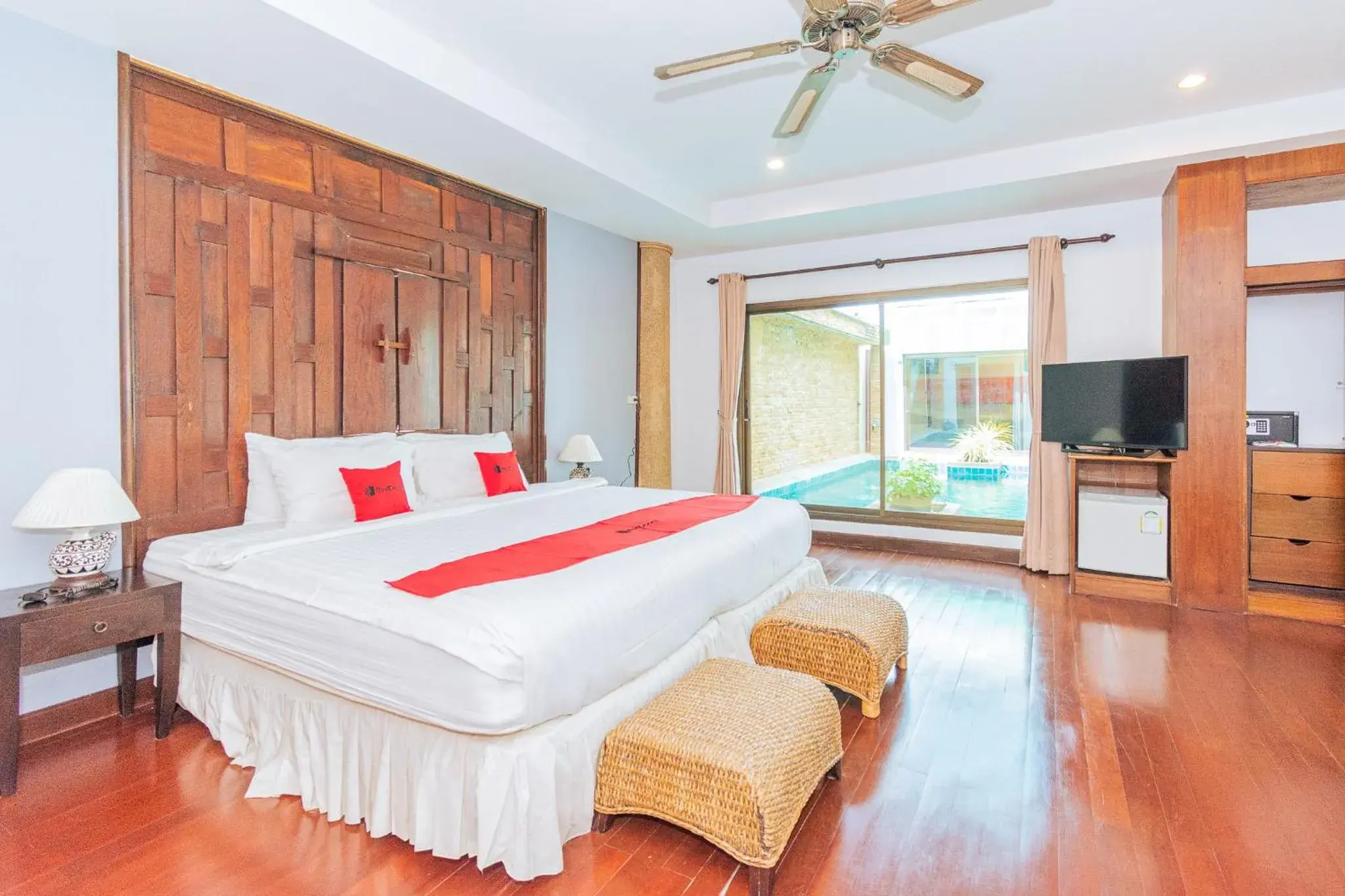 Double Room with Pool View in Evergreen boutique Hua Hin Double Room with Pool View in Evergreen boutique Hua Hin