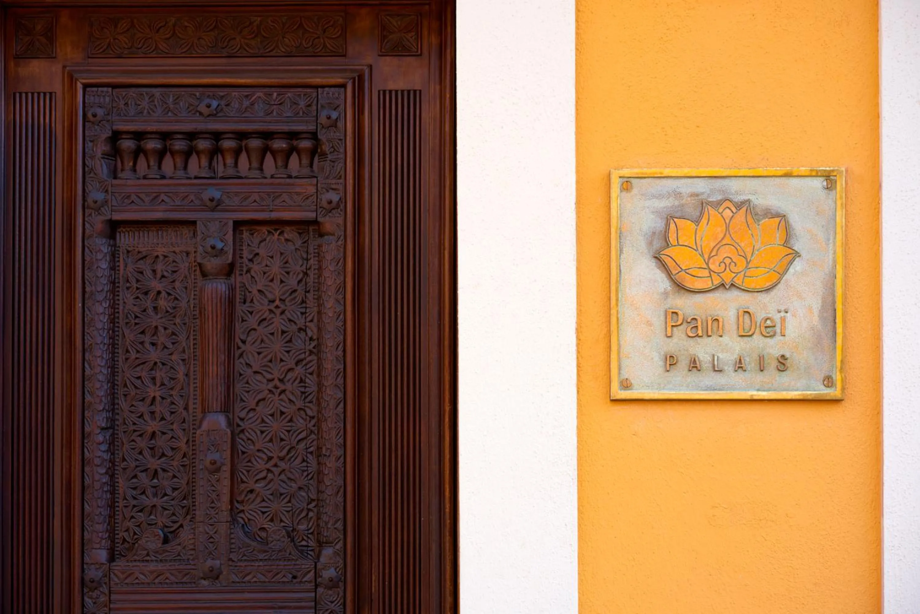 Facade/entrance in Airelles Pan Dei Palais