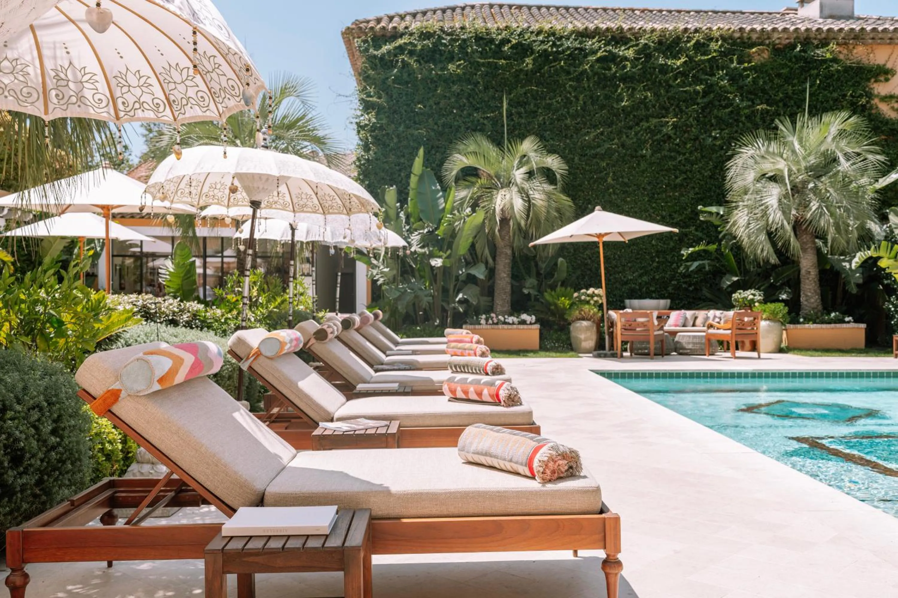 Pool view in Airelles Pan Dei Palais