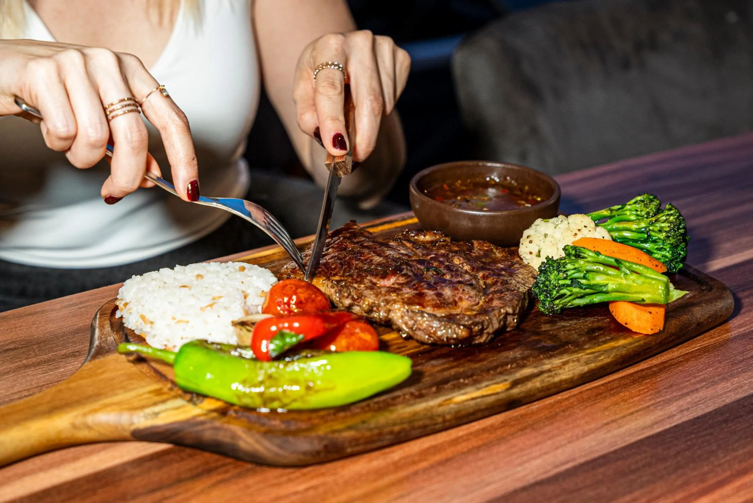 Food and drinks in HMA Hotel & Suites