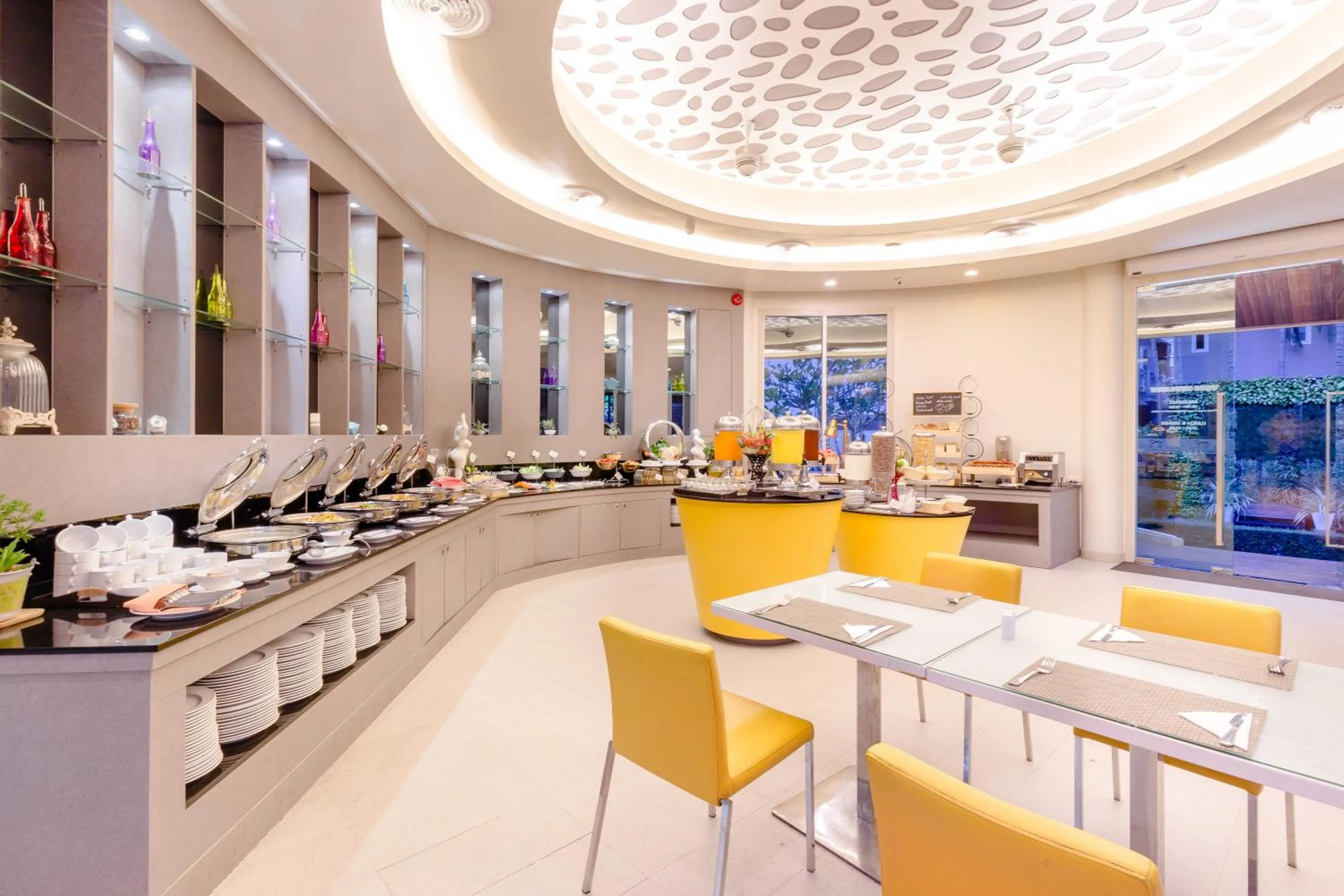 Restaurant/places to eat in The Beach Boutique House