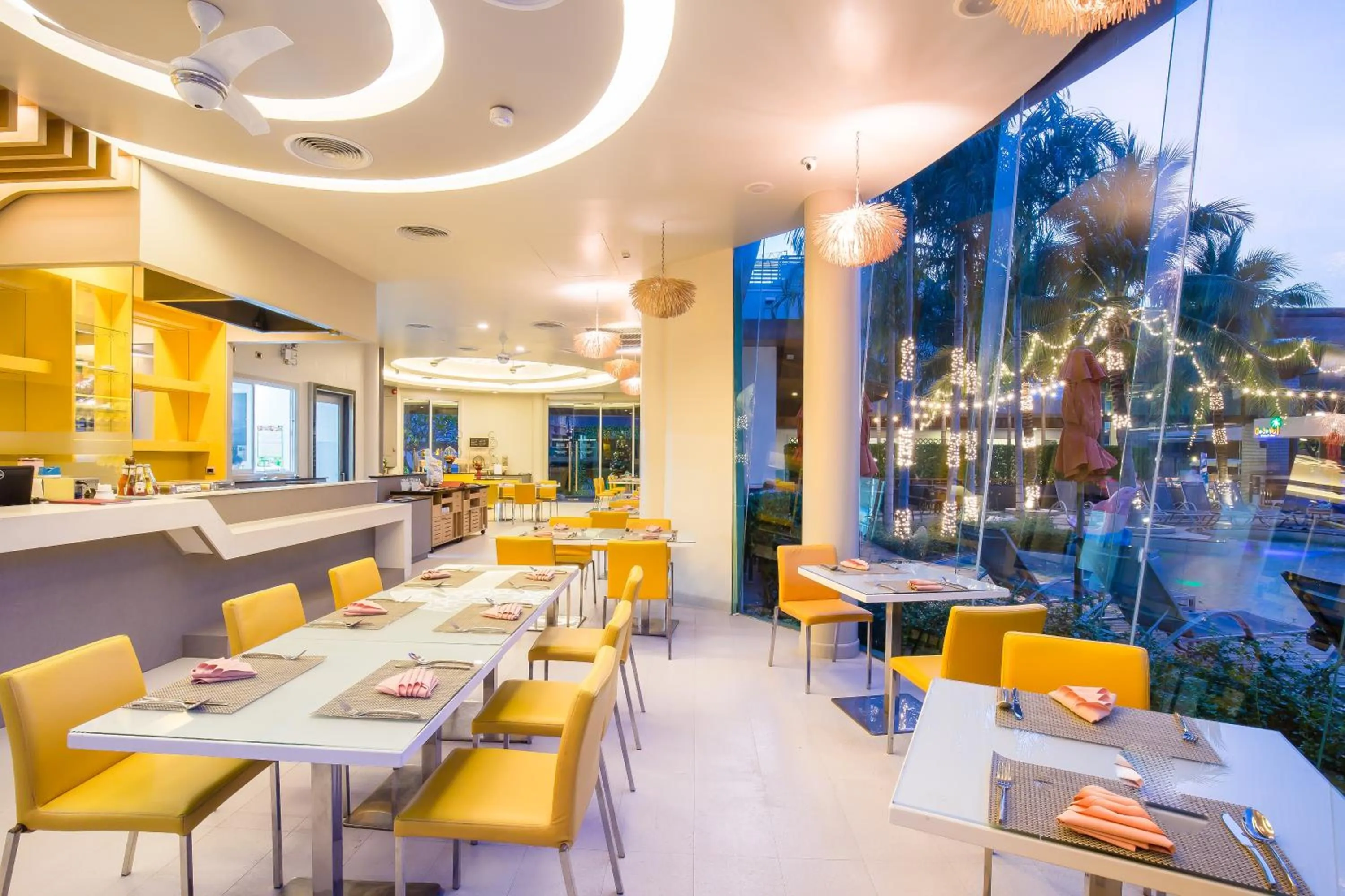 Restaurant/places to eat in The Beach Boutique House