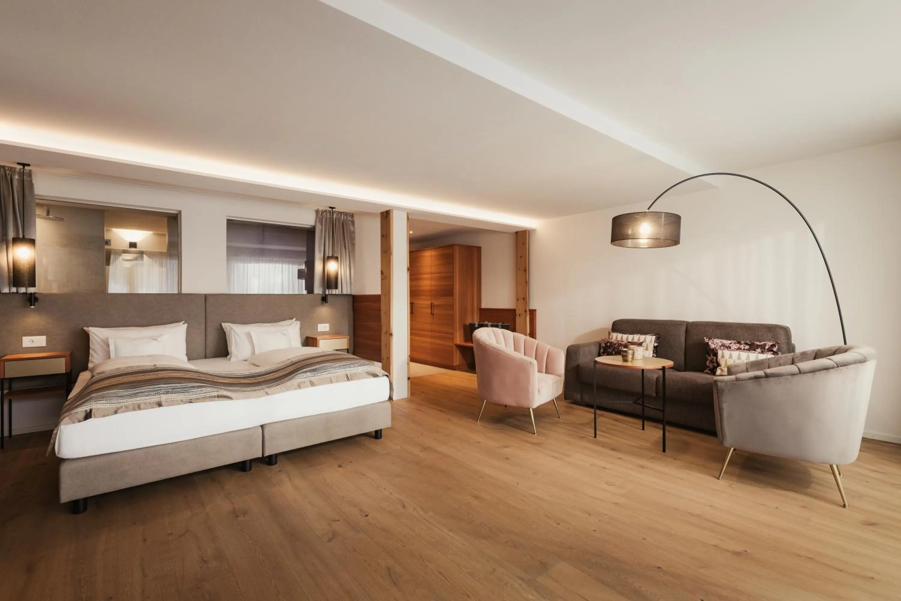 Photo of the whole room, Bed in Hotel Diamant