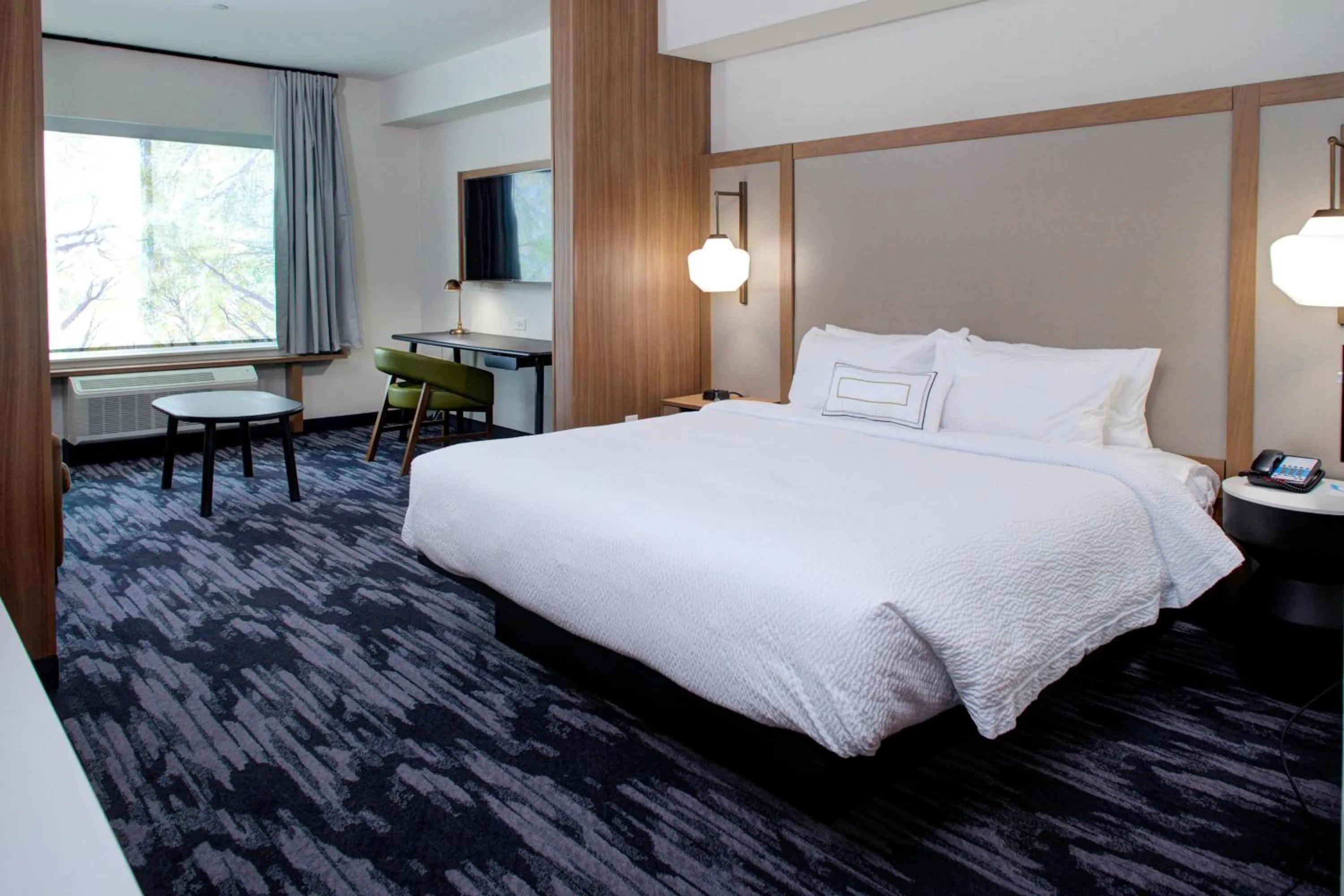 Bedroom, Bed in Fairfield Inn & Suites by Marriott Allentown West