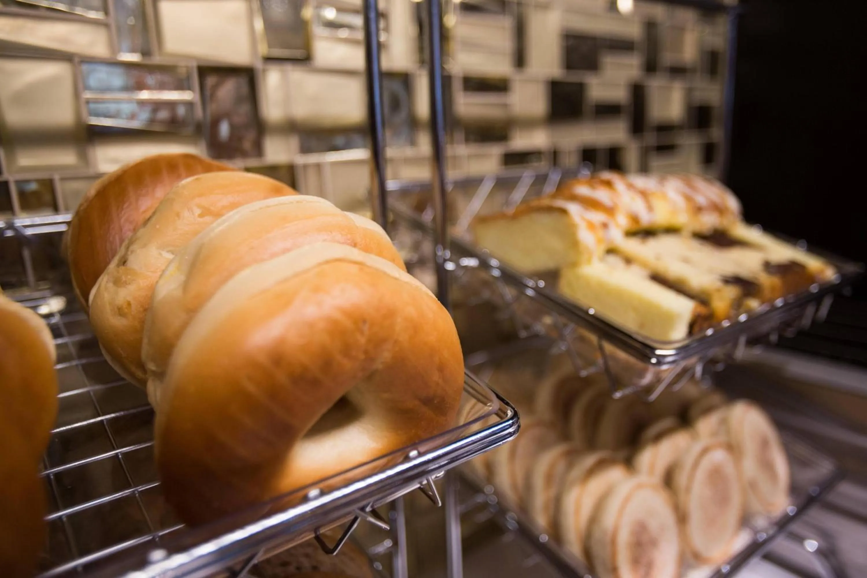 Breakfast in Fairfield Inn & Suites by Marriott Philadelphia Downtown/Center City