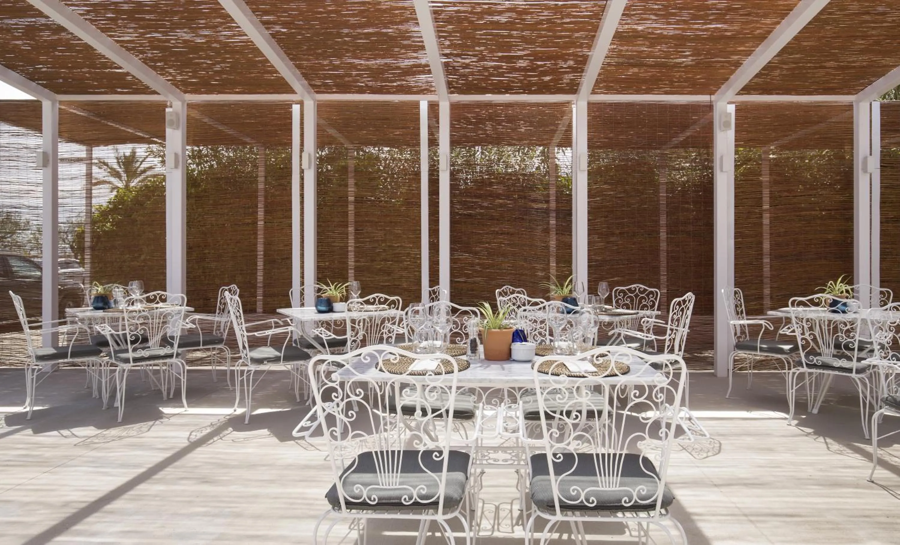 Restaurant/places to eat in Cabot Romantic- Adults Only