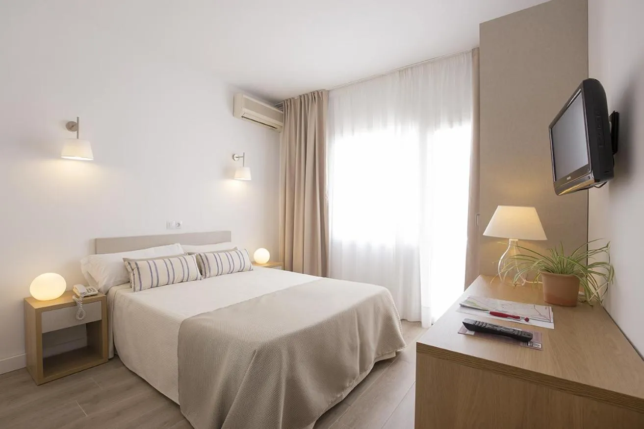 Day, Bed in Cabot Romantic- Adults Only