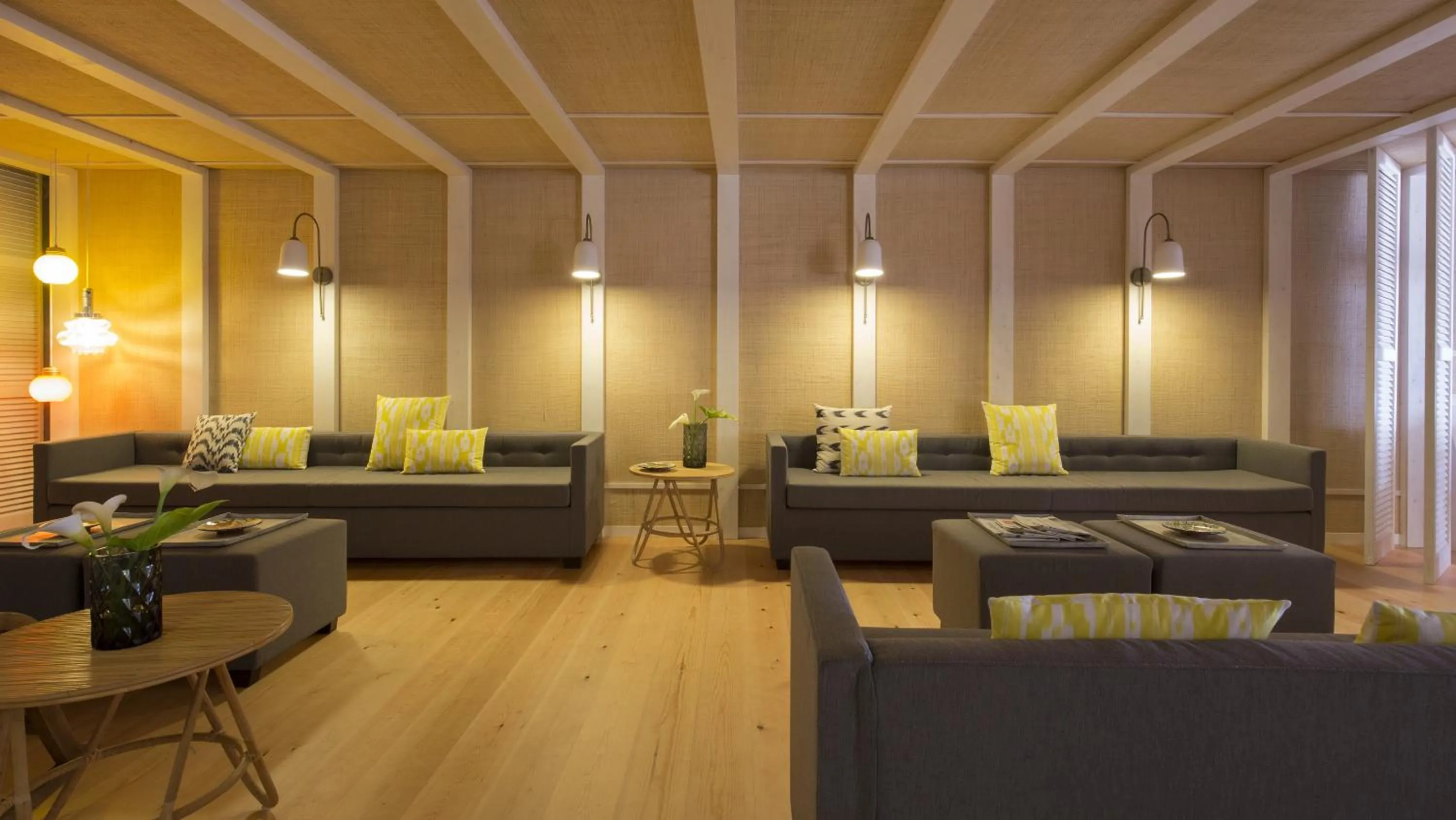 Communal lounge/ TV room in Cabot Romantic- Adults Only