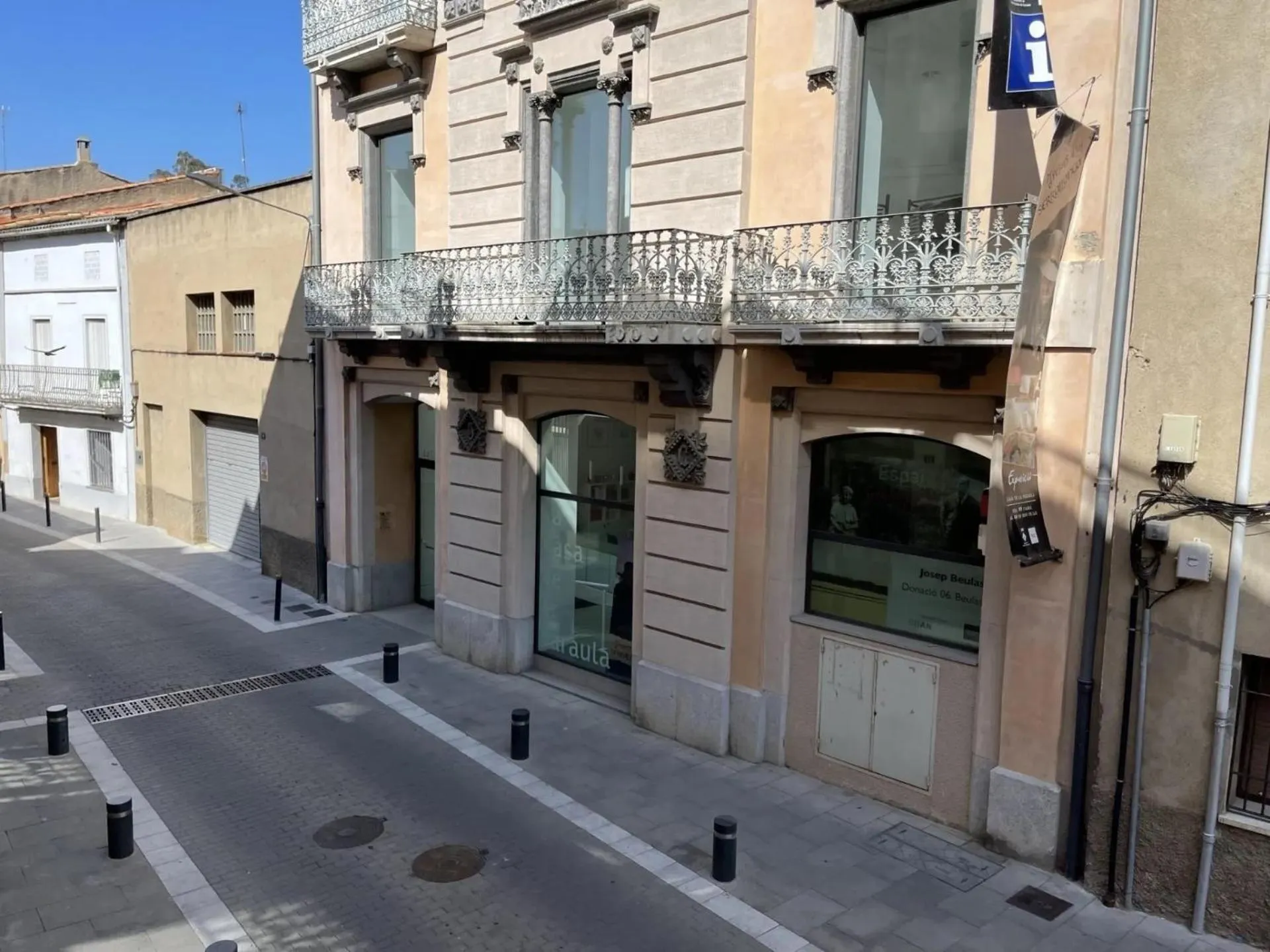 Street view in Fonda Joan