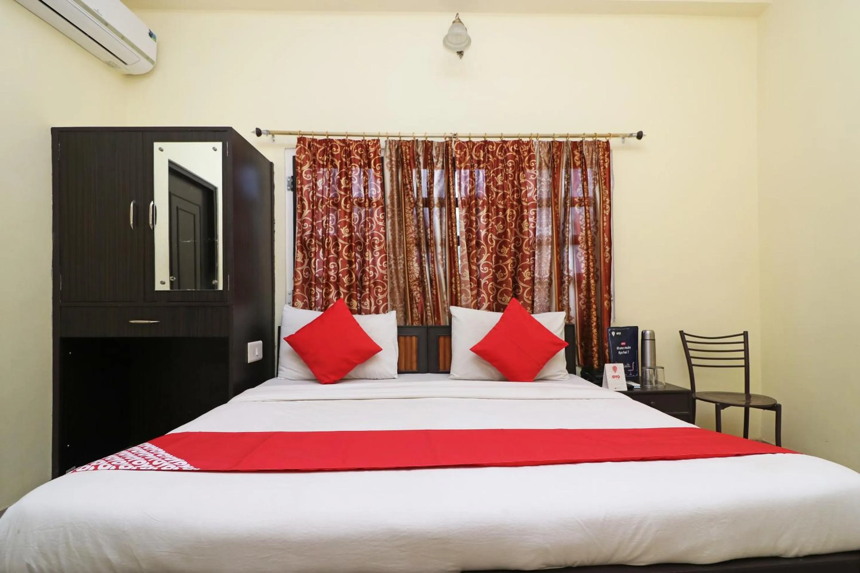 Bed in Hotel Ranthambore Haveli
