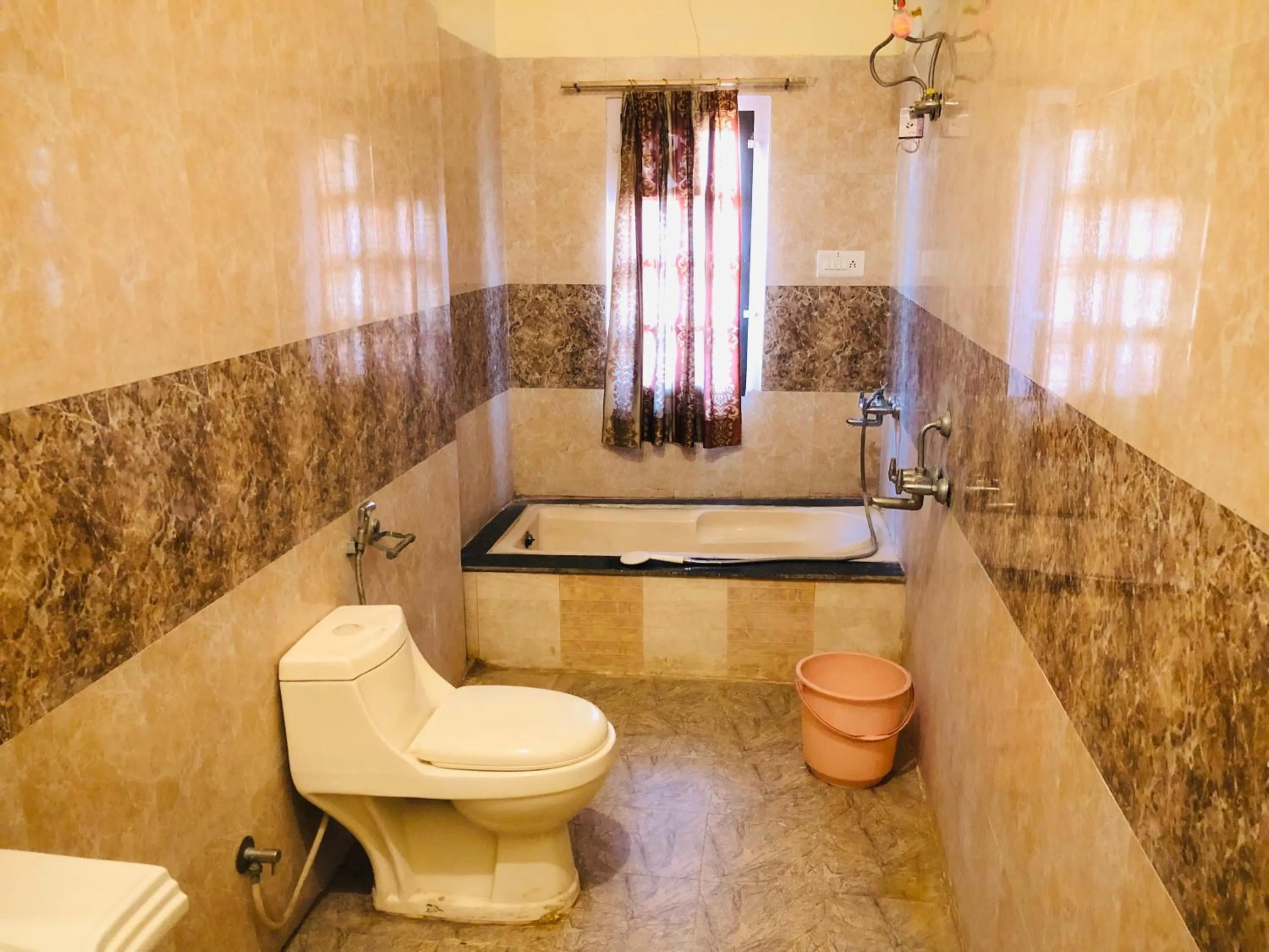 Toilet in Hotel Ranthambore Haveli