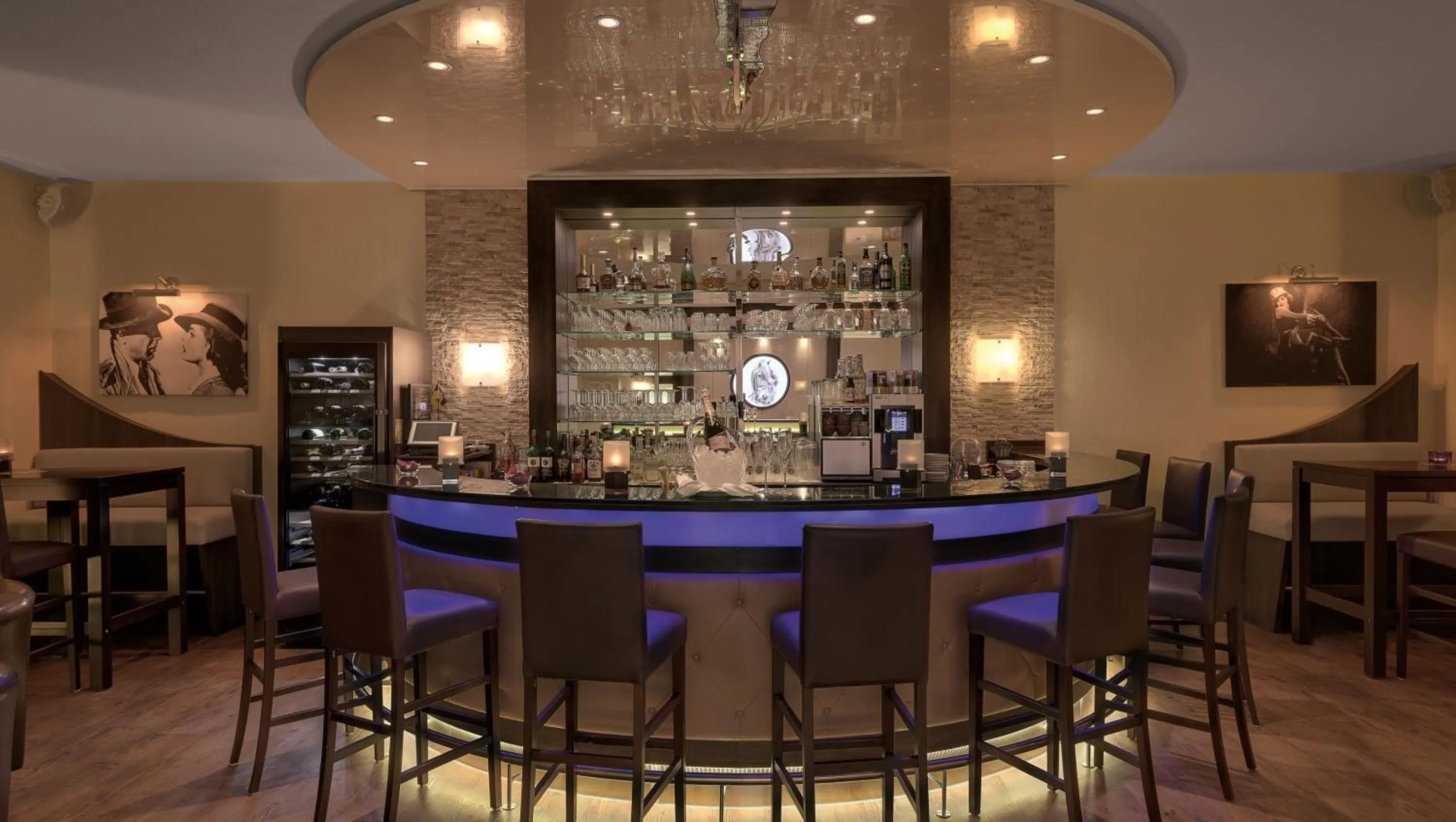 Lounge or bar in Der Romantik-Hof Greetsiel