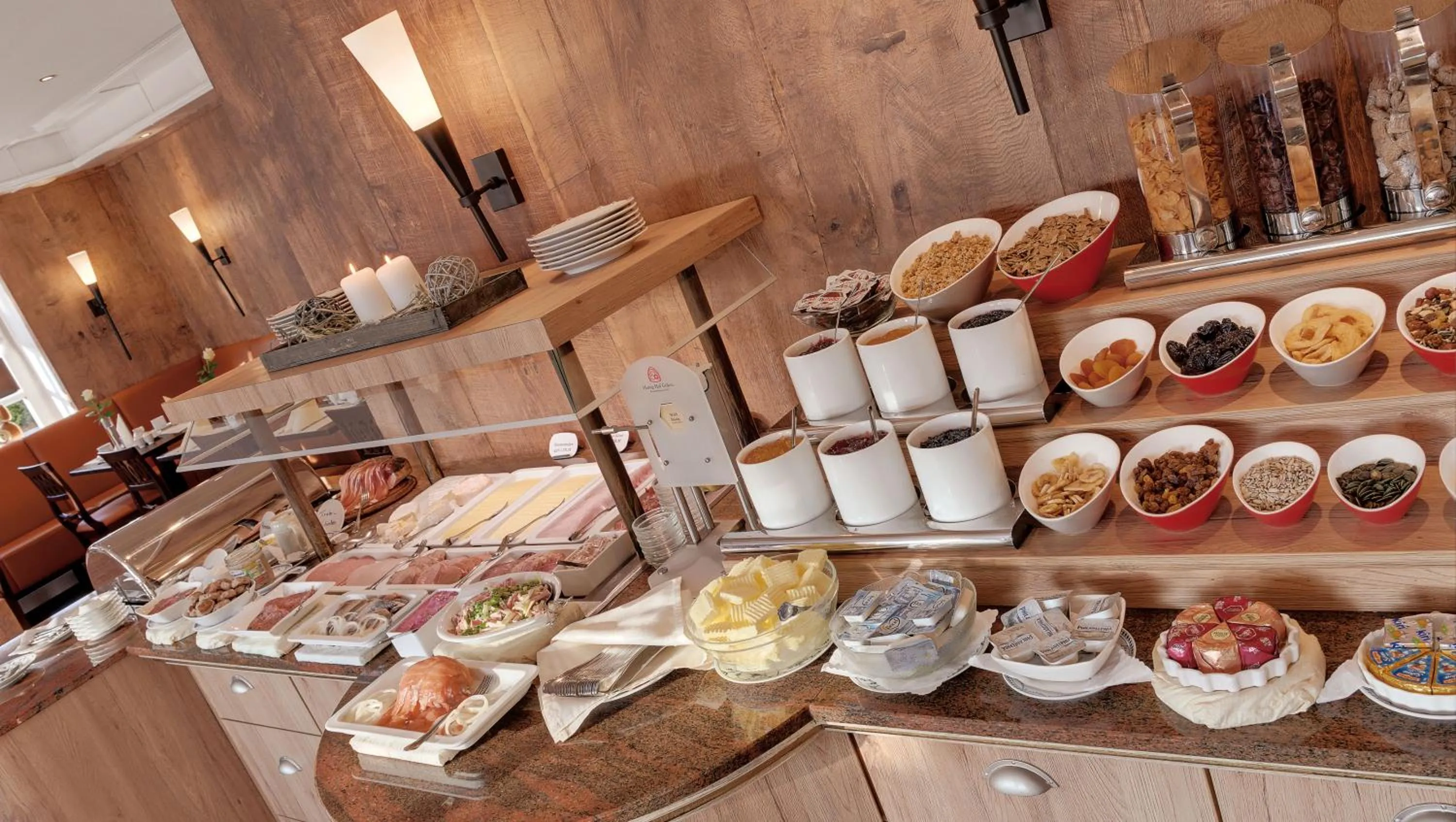 Buffet breakfast in Der Romantik-Hof Greetsiel