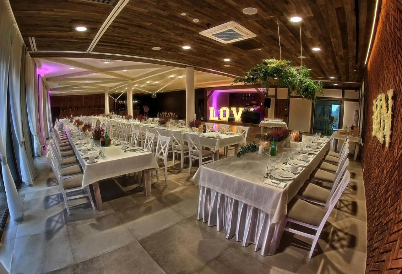 Restaurant/places to eat in Hotel Górecznik