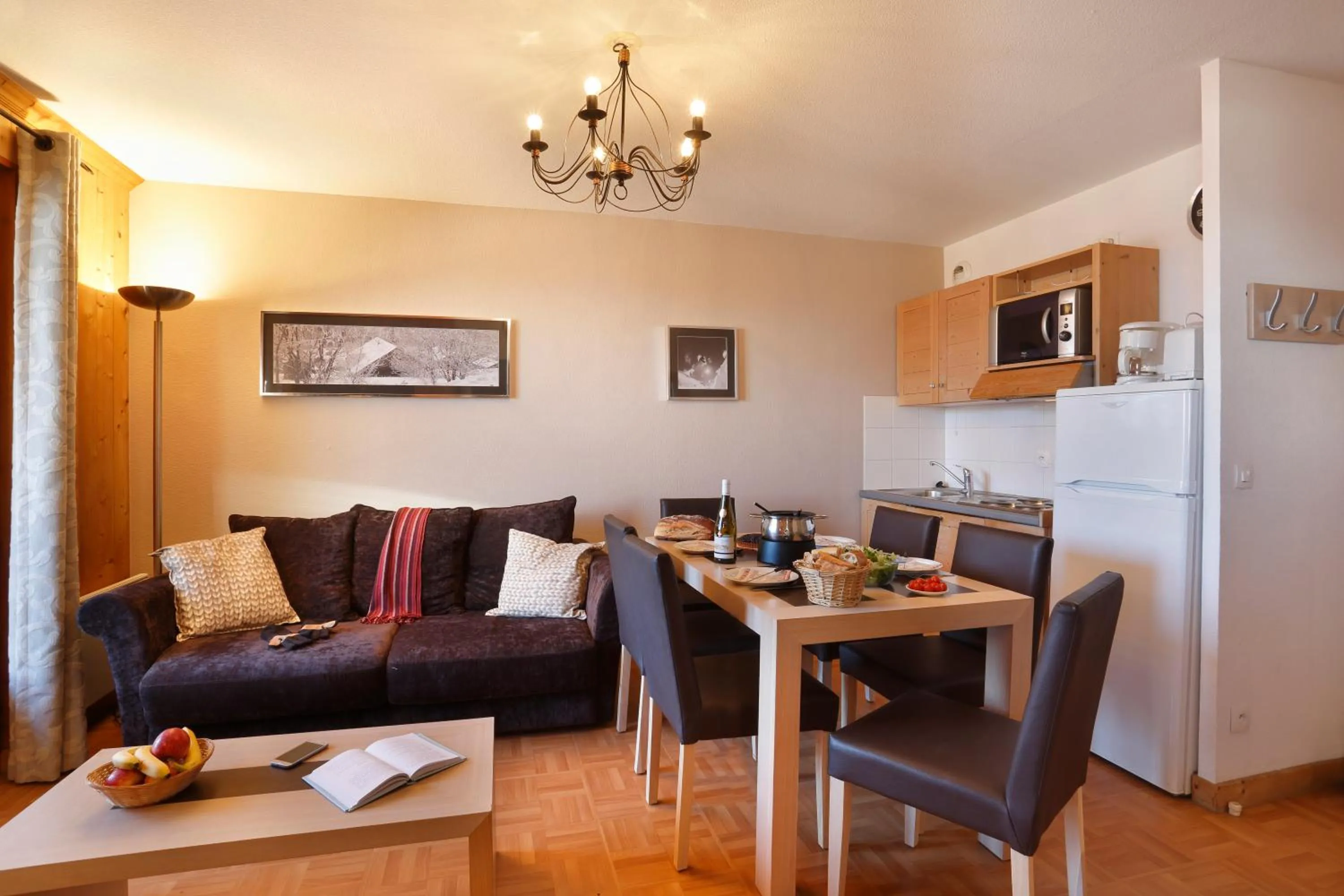 Kitchen or kitchenette in Résidence Néméa Les Chalets Des Cîmes