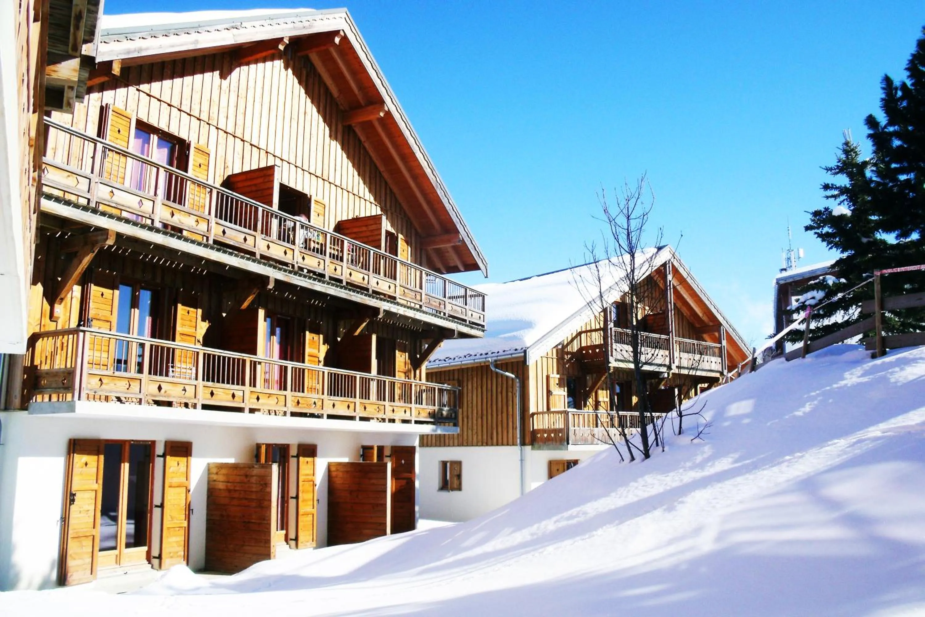 Facade/entrance in Résidence Néméa Les Chalets Des Cîmes