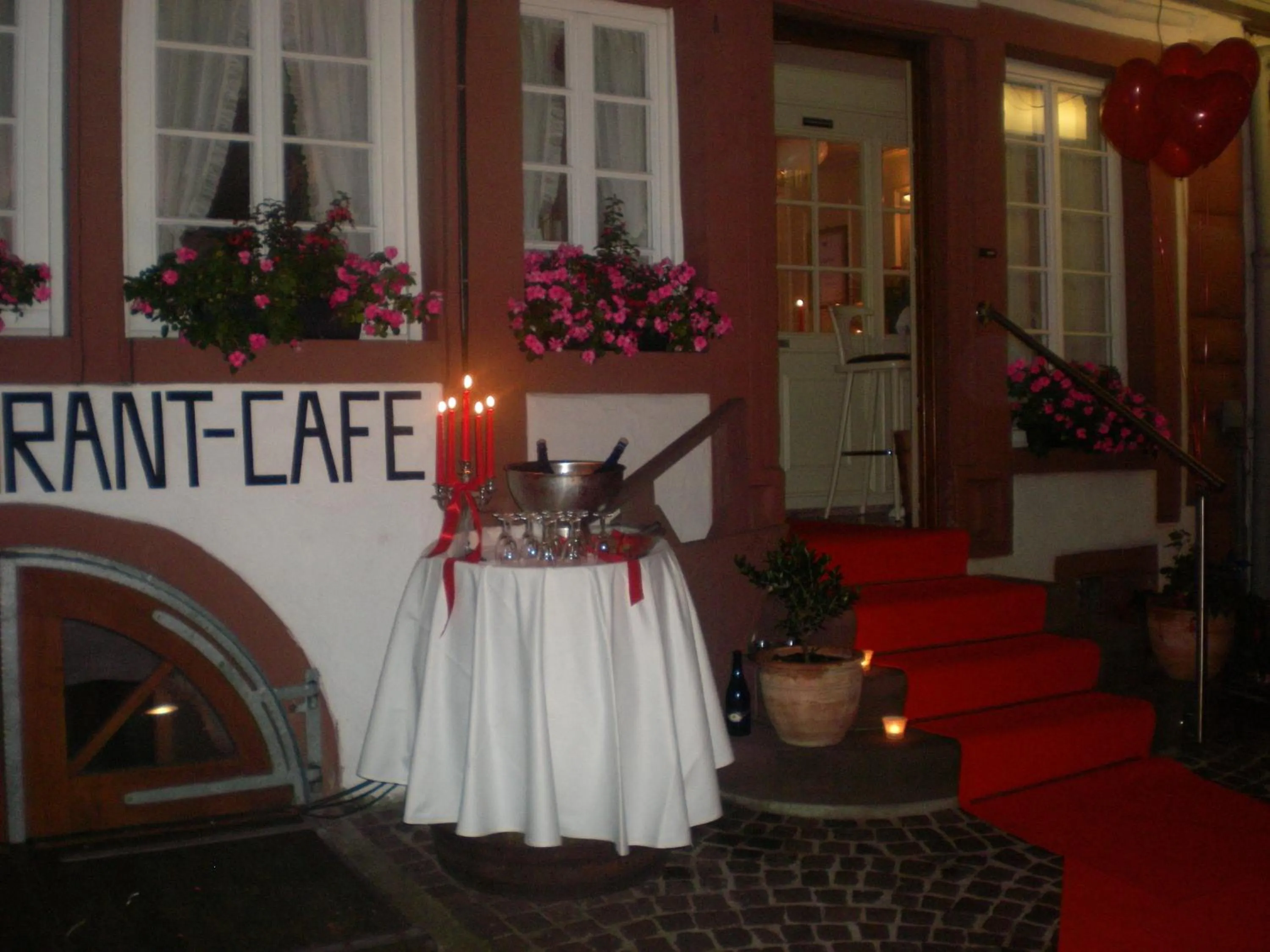 Facade/entrance in Hotel Schwanen