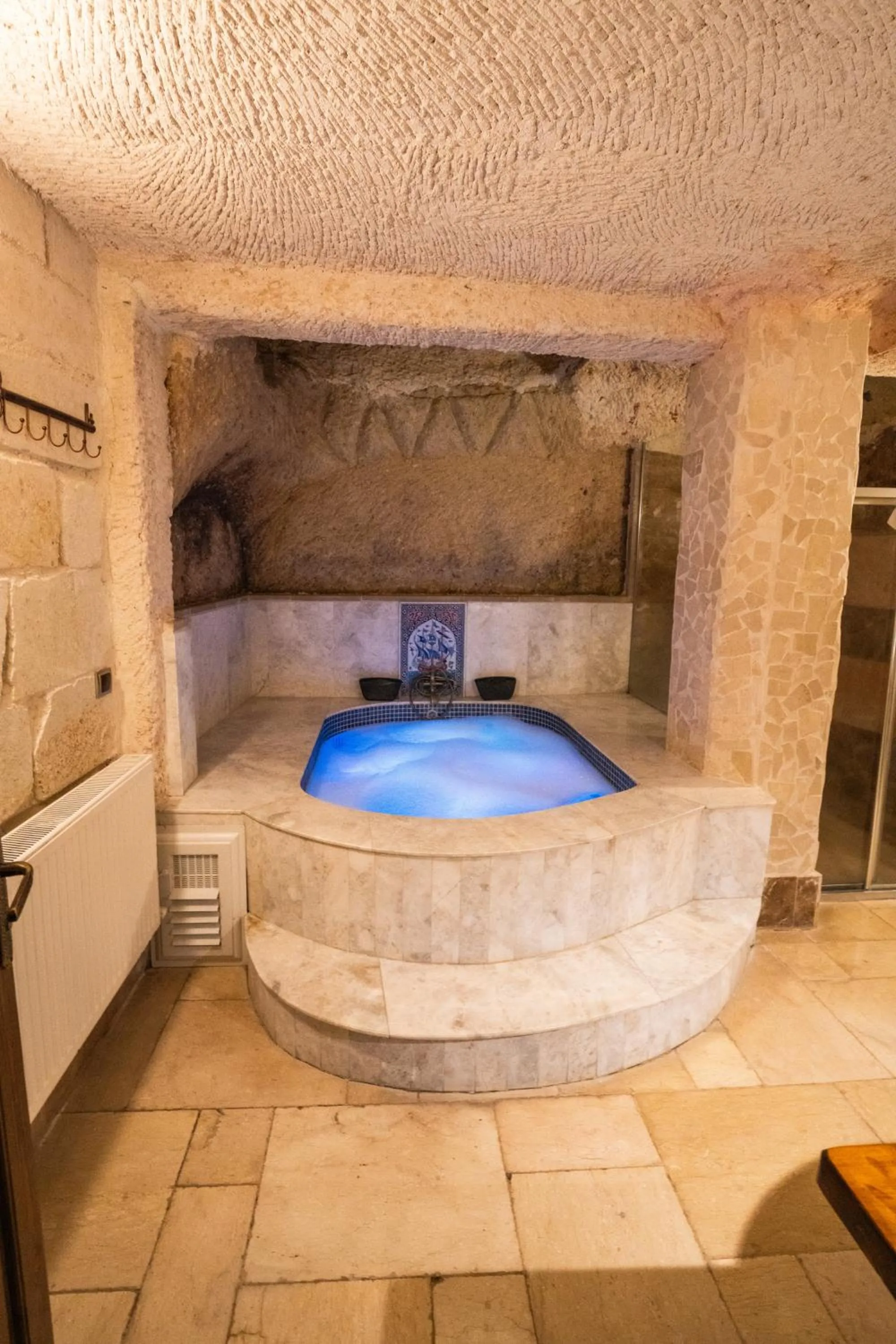 Swimming pool in Aja Cappadocia Cave Hotel
