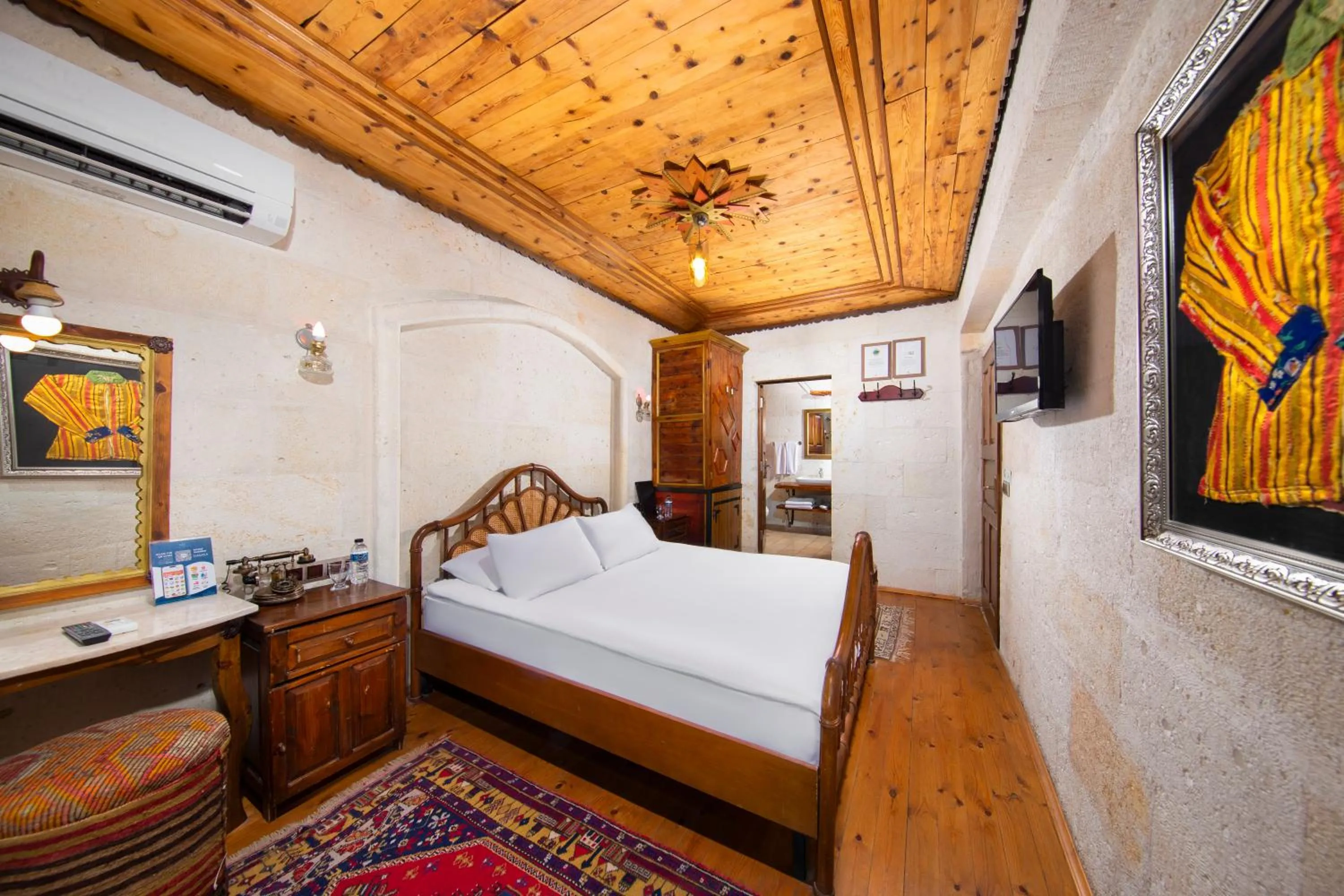 Photo of the whole room, Bed in Aja Cappadocia Cave Hotel