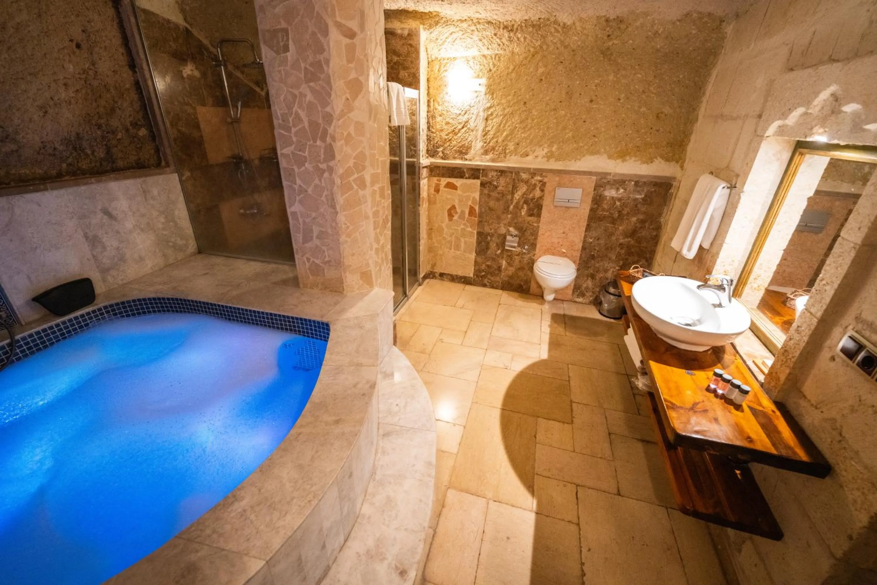 Swimming pool in Aja Cappadocia Cave Hotel