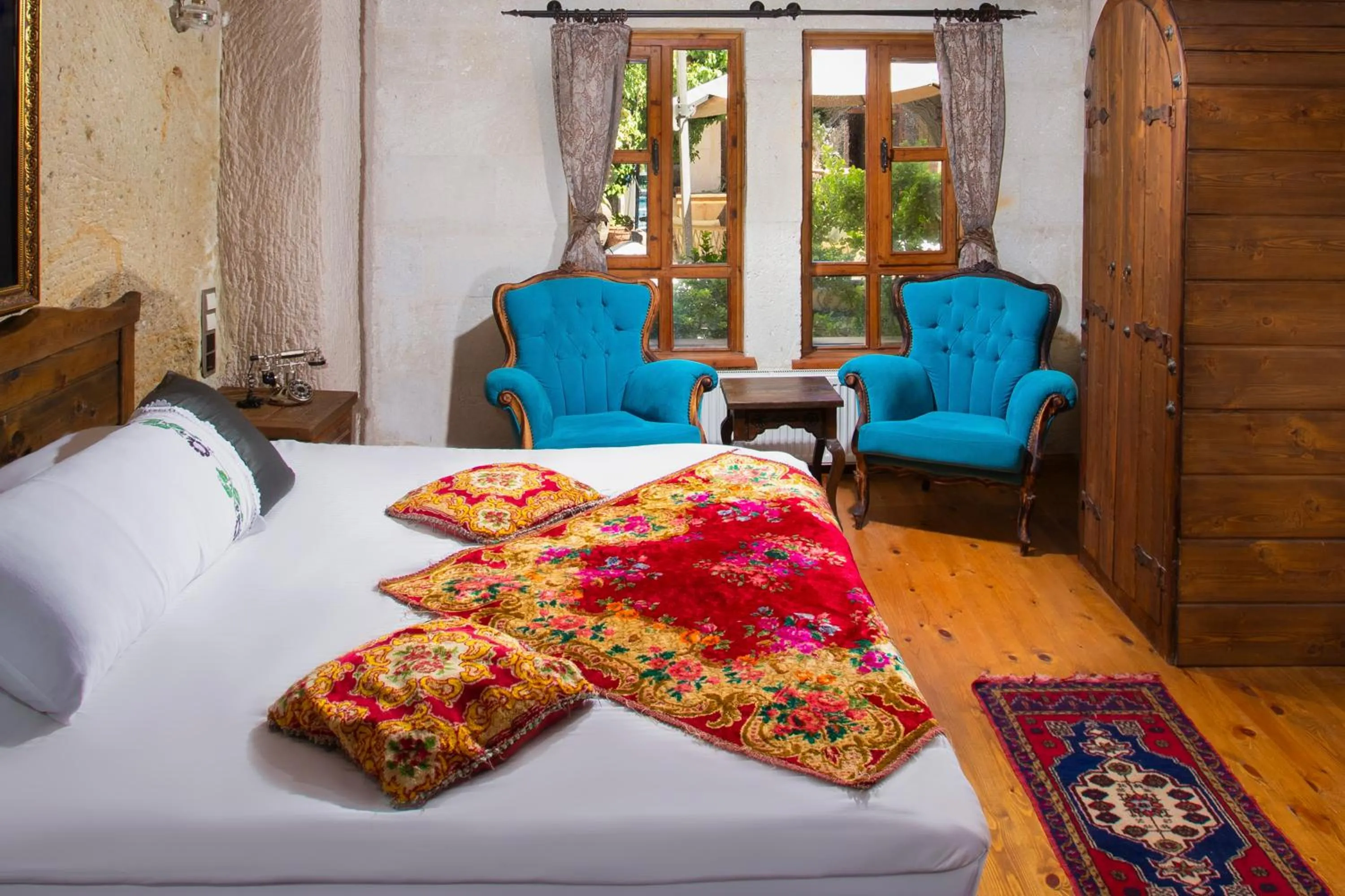 Seating area, Bed in Aja Cappadocia Cave Hotel