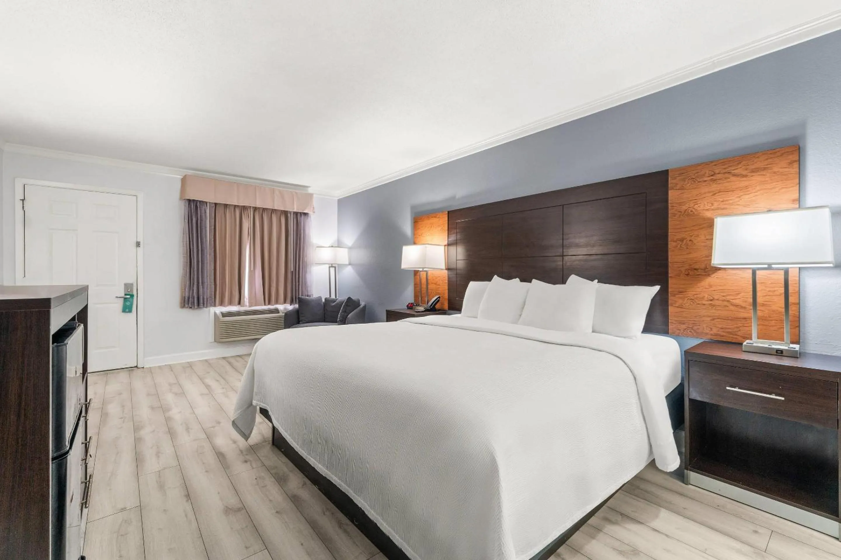 Bedroom, Bed in Quality Inn Forrest City I-40