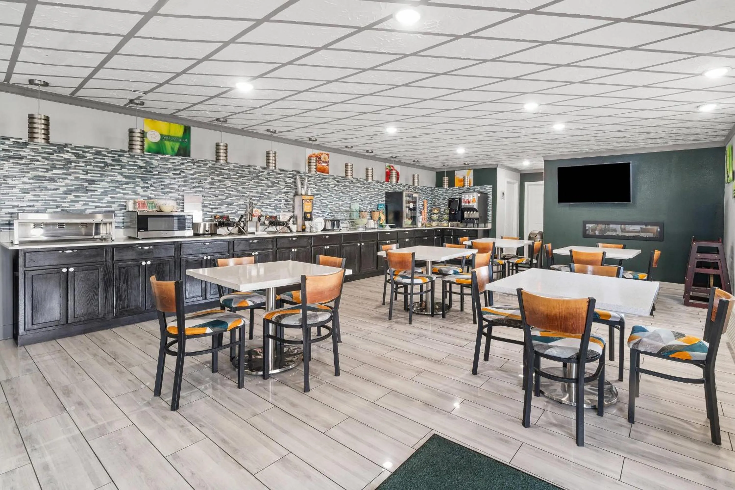 Breakfast in Quality Inn Forrest City I-40