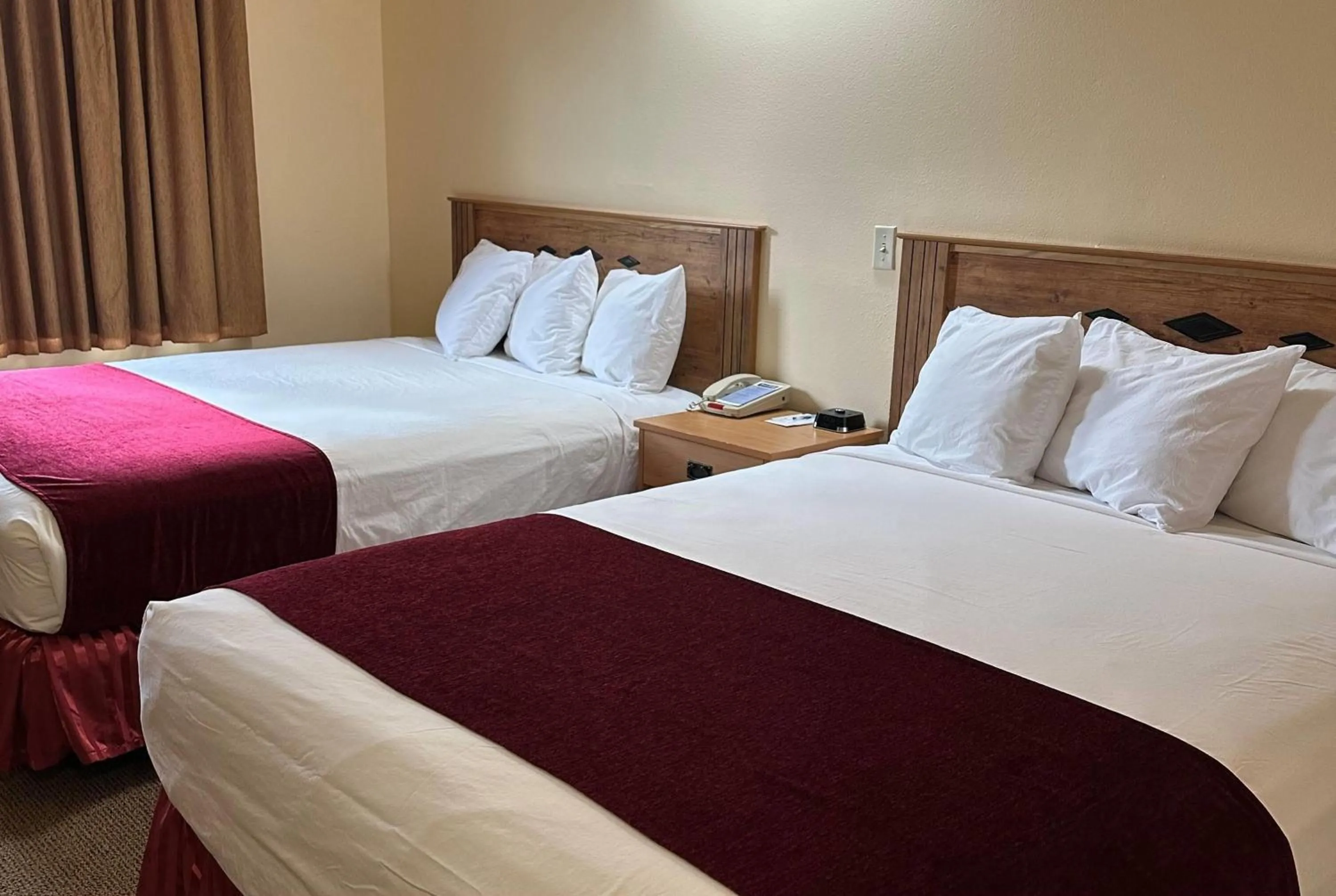 Bed in Travelodge by Wyndham Deadwood