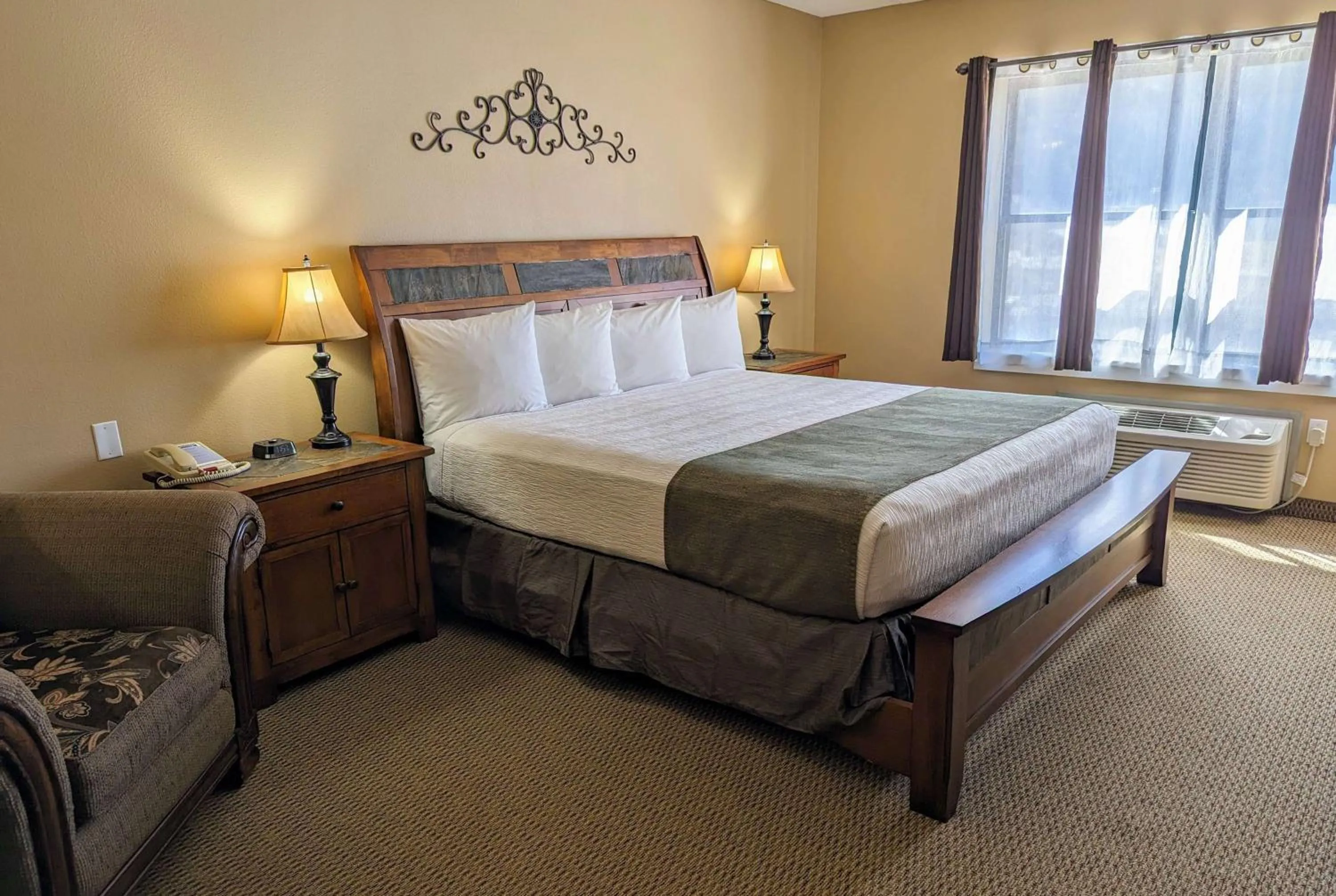 Photo of the whole room, Bed in Travelodge by Wyndham Deadwood