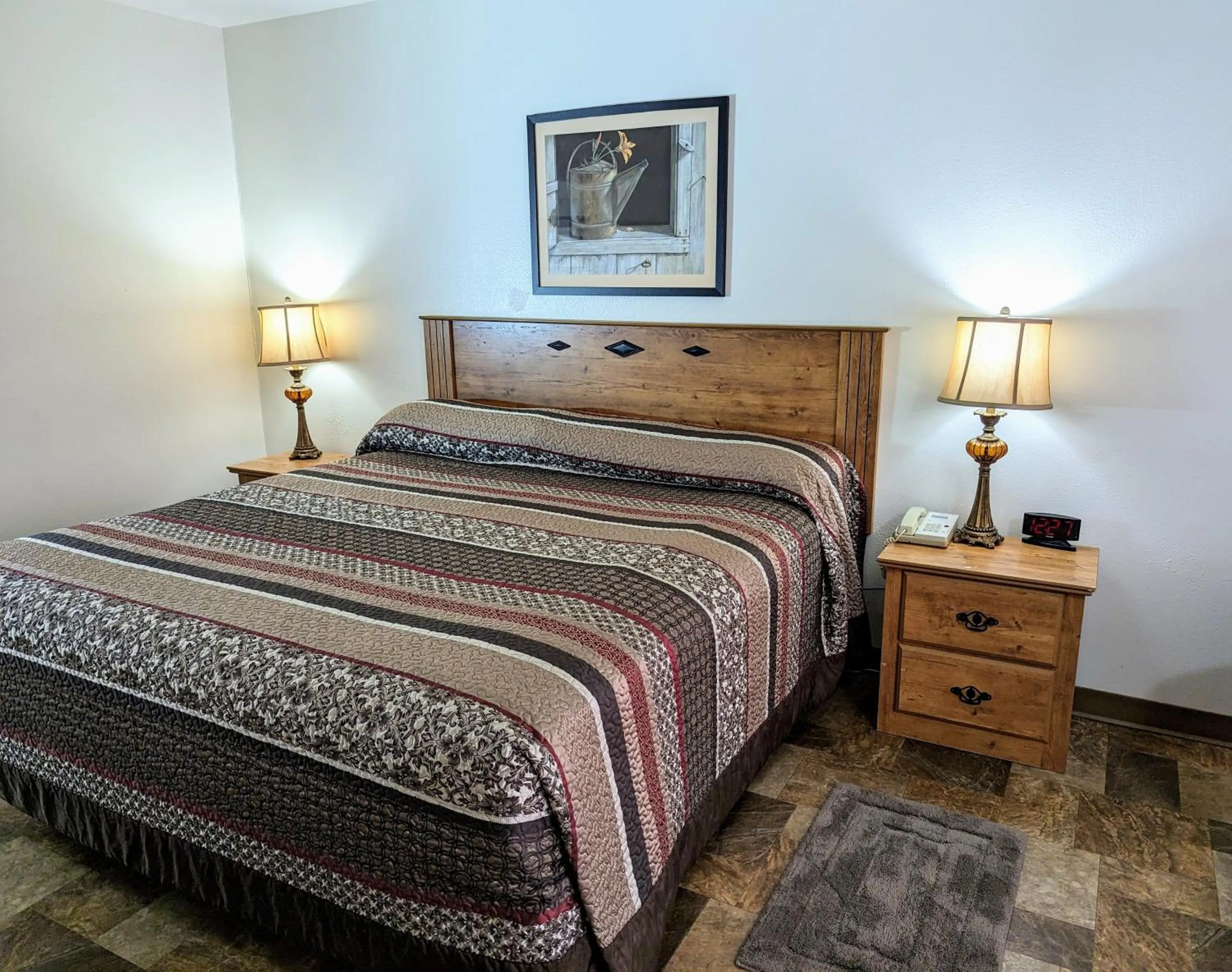 Bedroom, Bed in Travelodge by Wyndham Deadwood