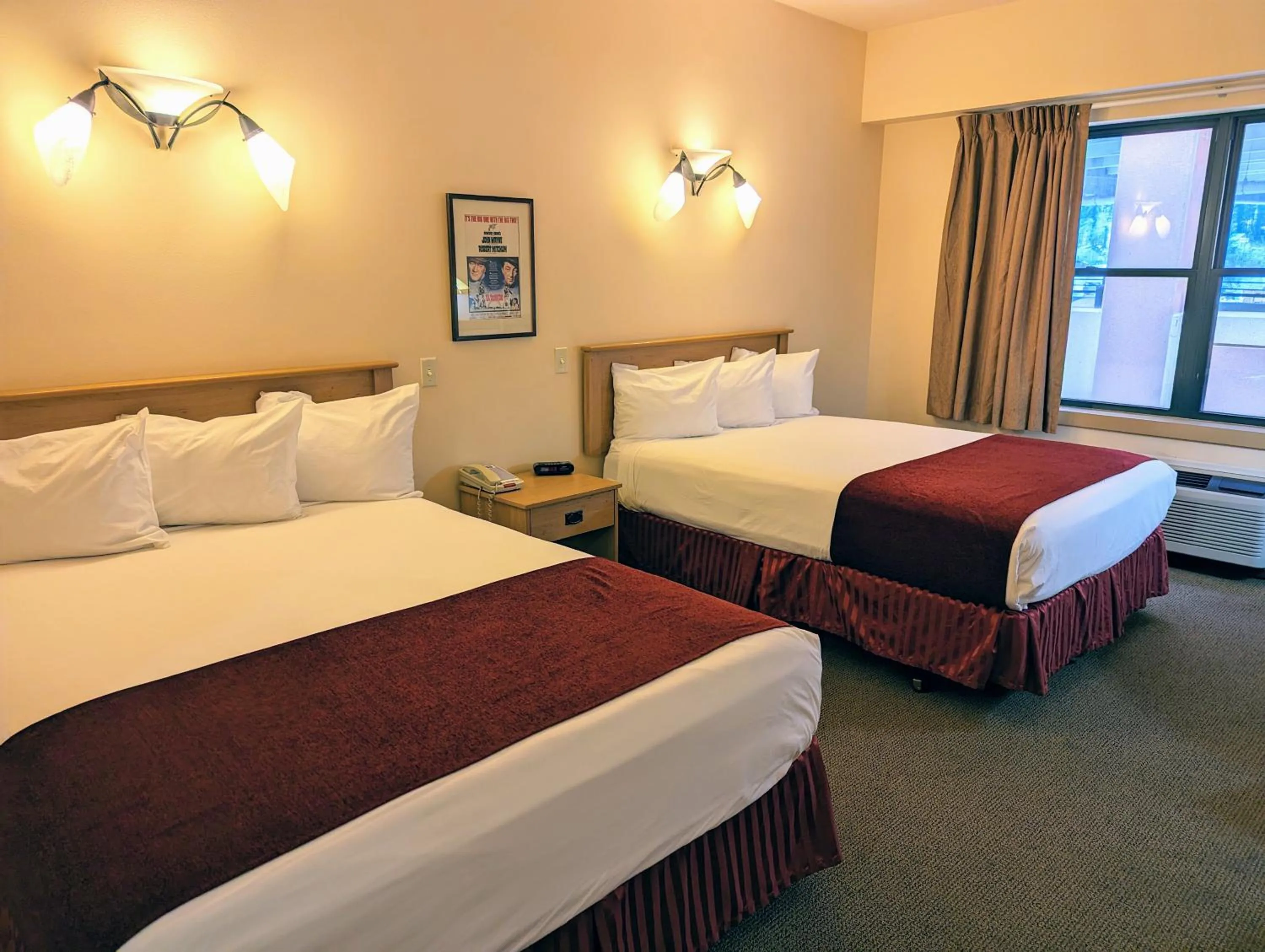 Bedroom, Bed in Travelodge by Wyndham Deadwood