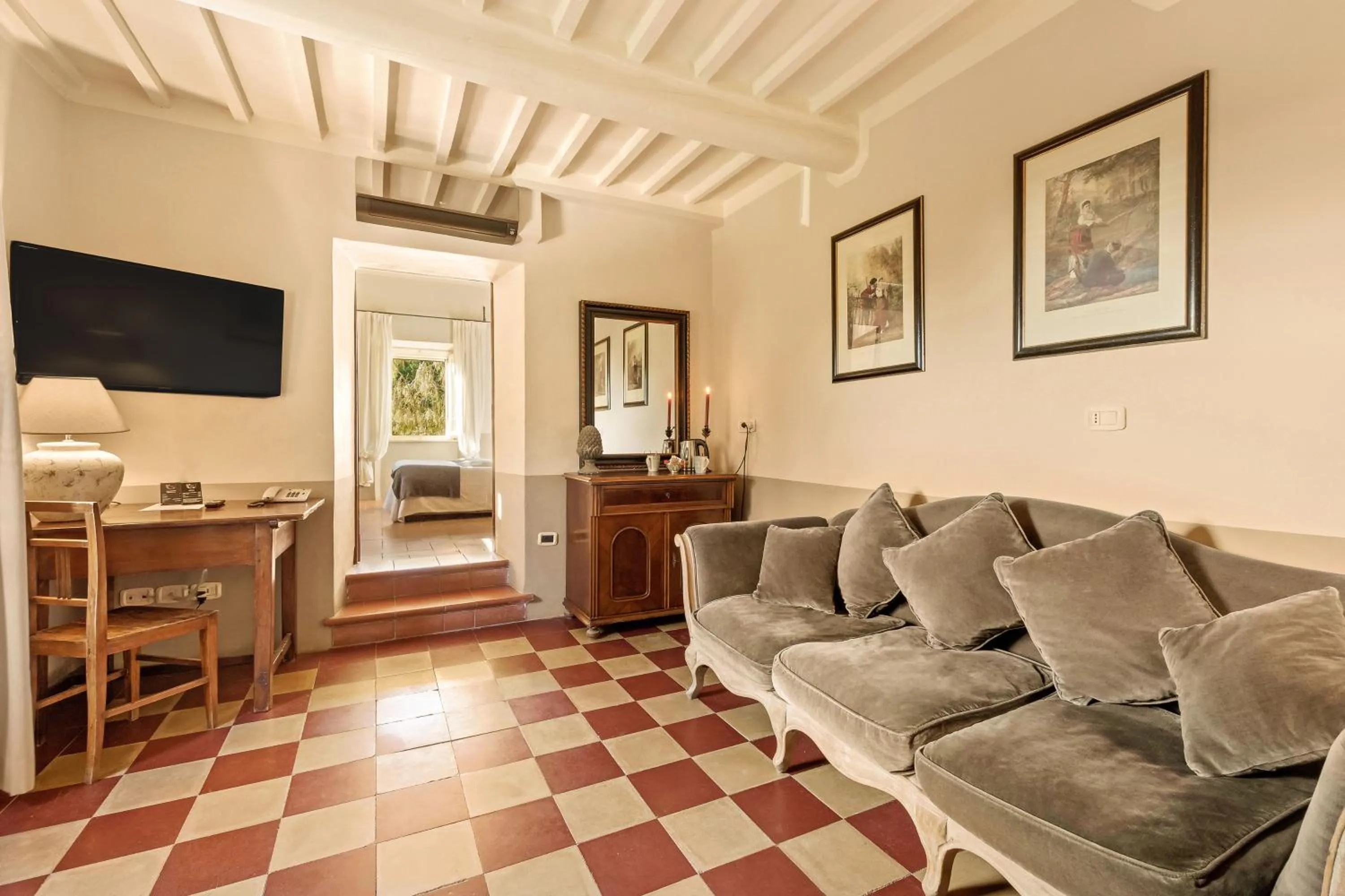 TV and multimedia in I Capricci Di Merion - Resort & Spa