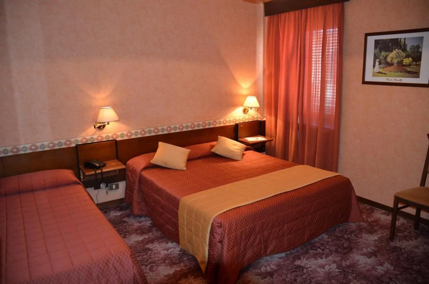 Photo of the whole room, Bed in Hotel Milano